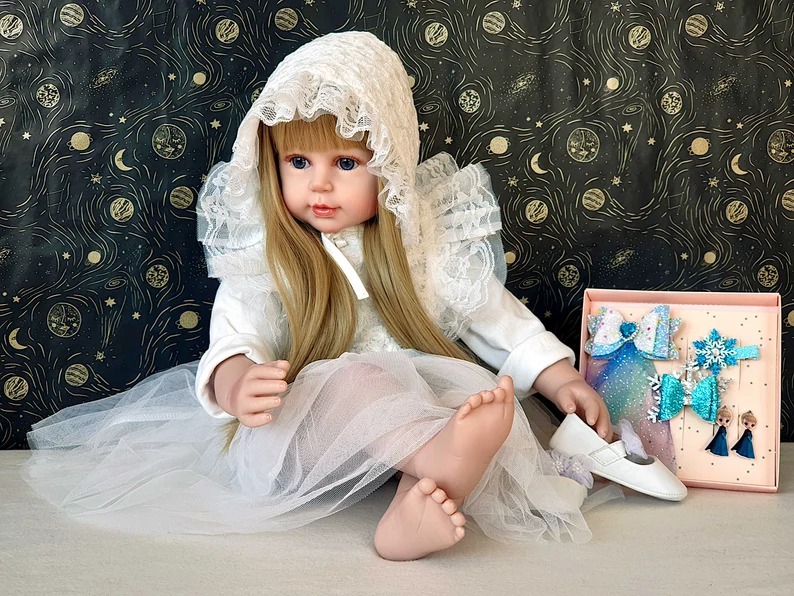 Reborn Babypuppe, Cute Doll with Blond Hair, 23 inches, 58cms Soft Vinyl