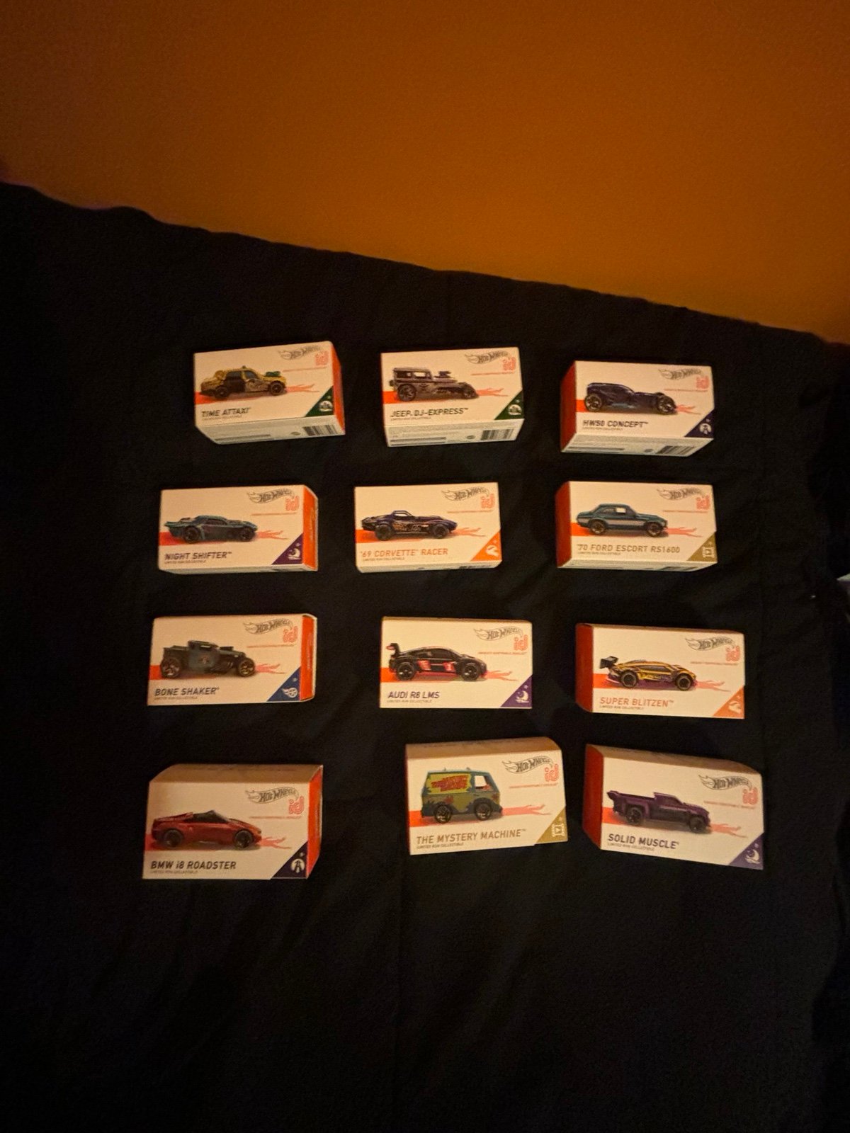 Lot of 12 hotwheels id car