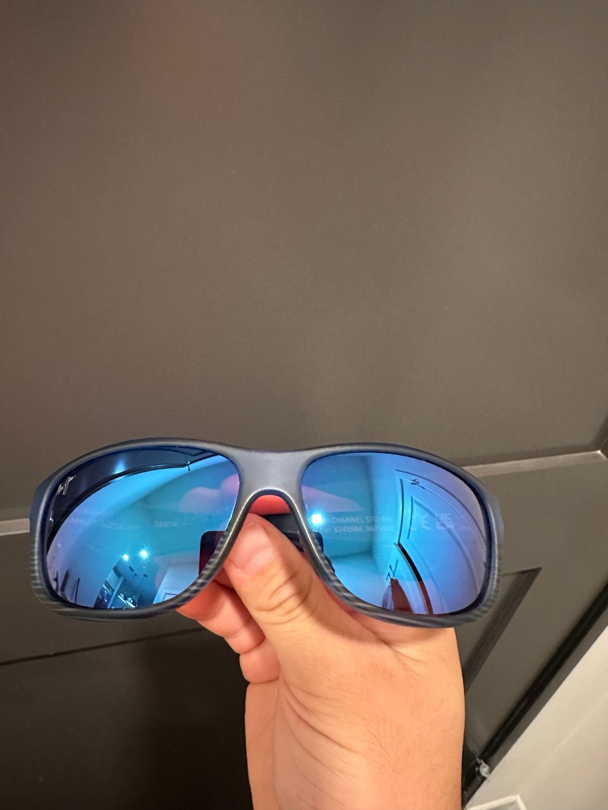 Ray-Ban kawai Channel