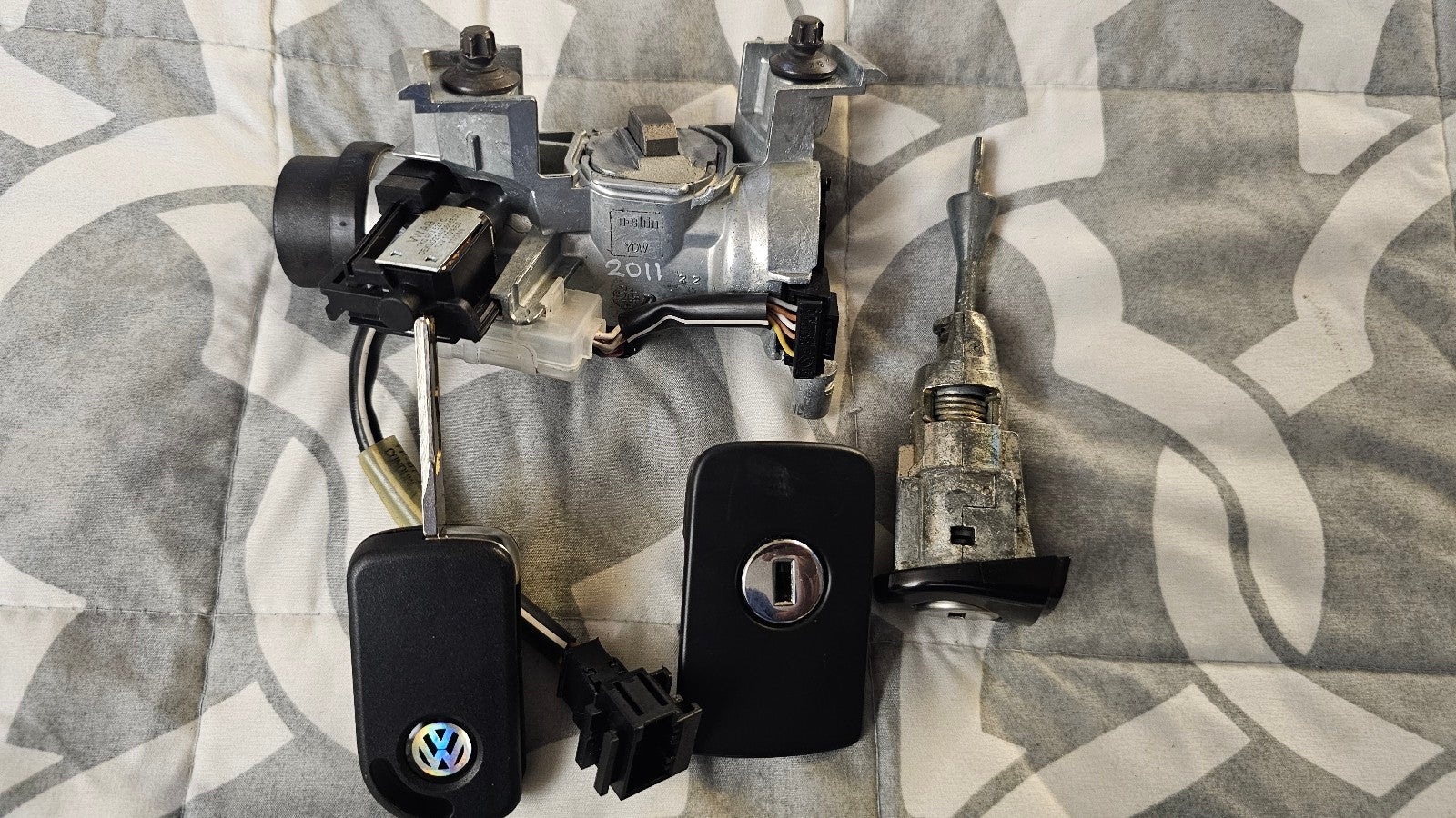 OEM Volkswagen Lock Set Ignition, Door Lock Cylinder, Glove Box Lock. With Key.