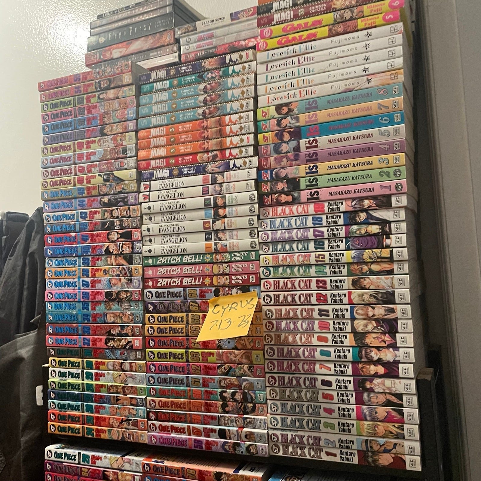 Whole Bunch of Manga • Message Me to Split (: