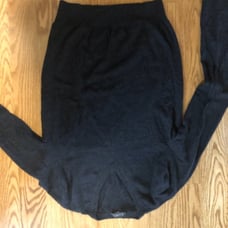 Express men’s v neck sweater M