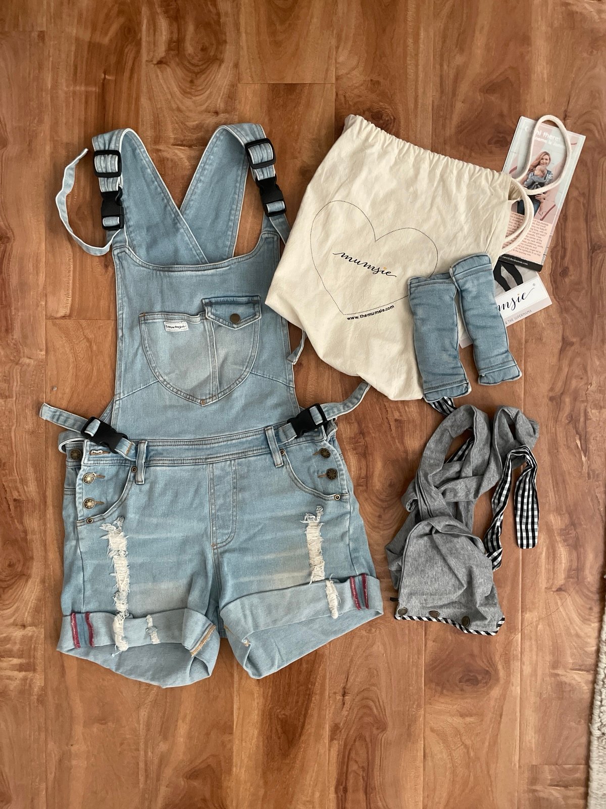 Mumsie short overalls, size Small