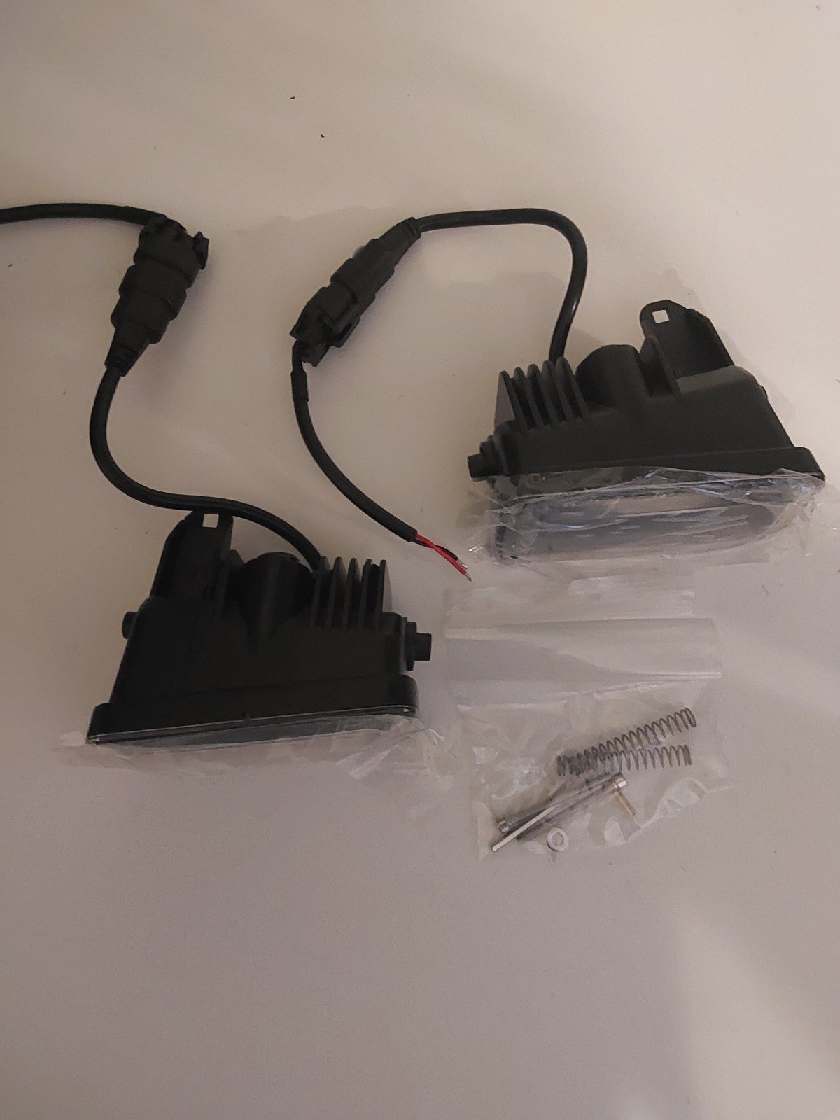 1 pair LED fog lights for 2015- 2020 F150 (1)