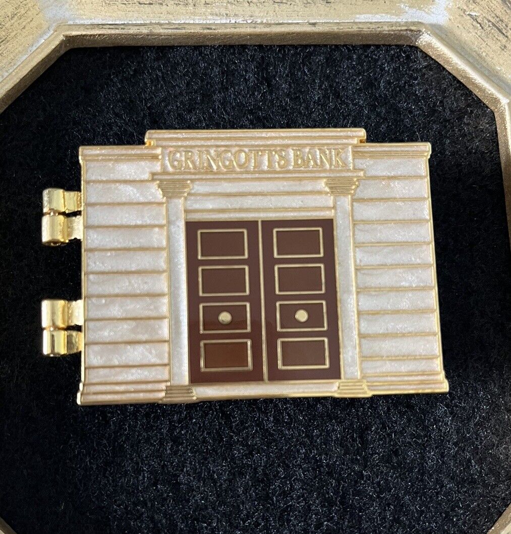 Poppins Collectibles Gringotts Bank Hinged Harry Potter Pin