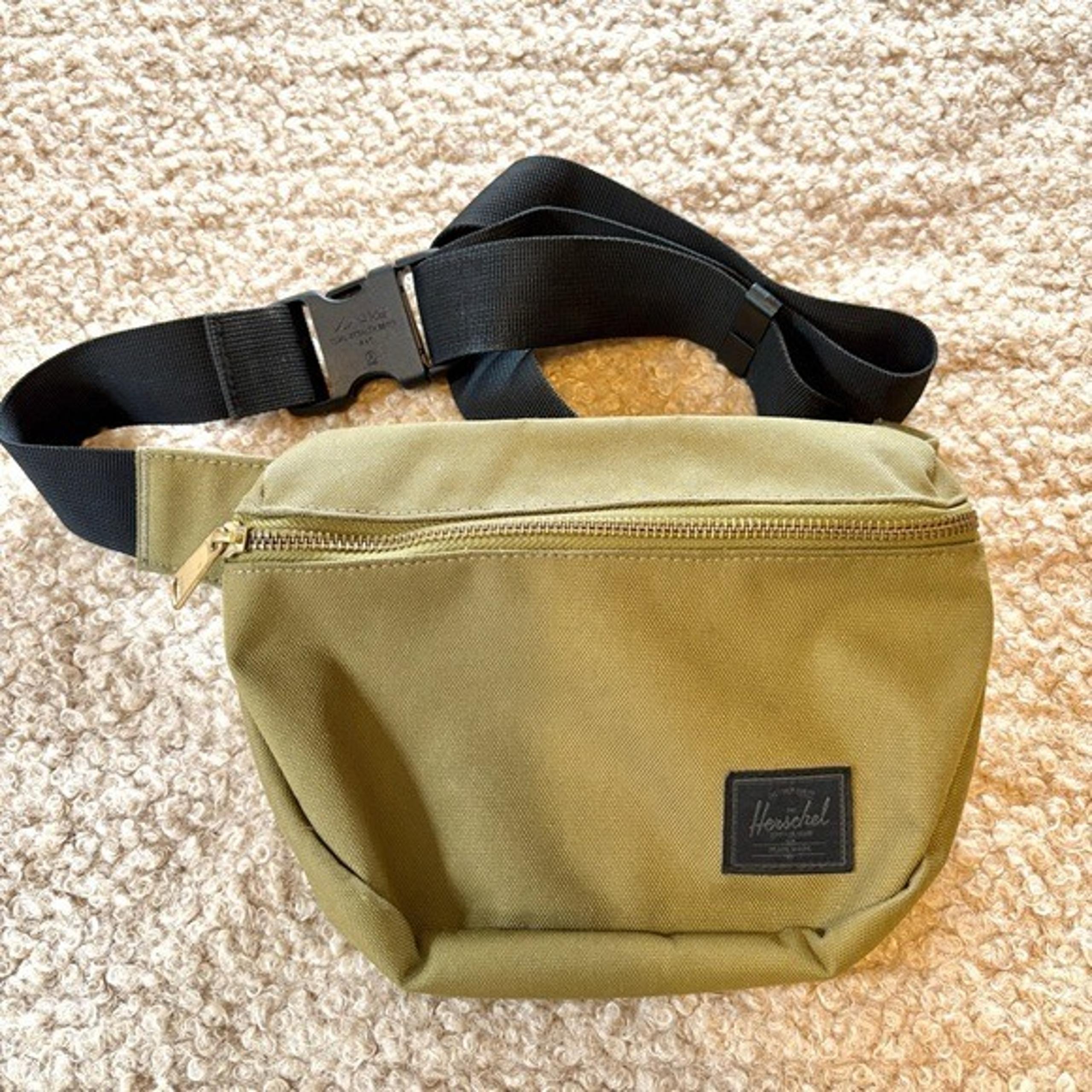 Herschel Supply Company Olive Green Crossbody Bag - Buckle Broken Read!