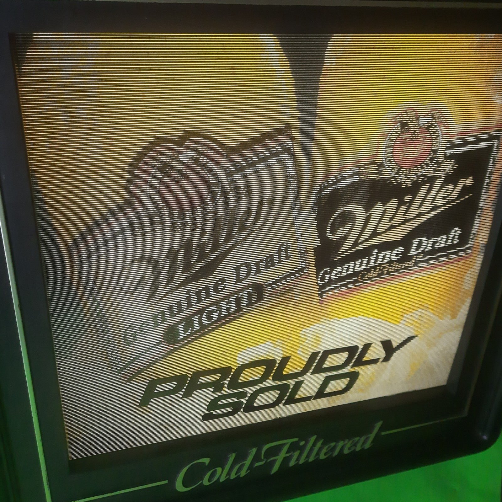 Vintage Miller Genuine Draft MGD Lighted Bar Sign ANIMATED MOTION Beer Light