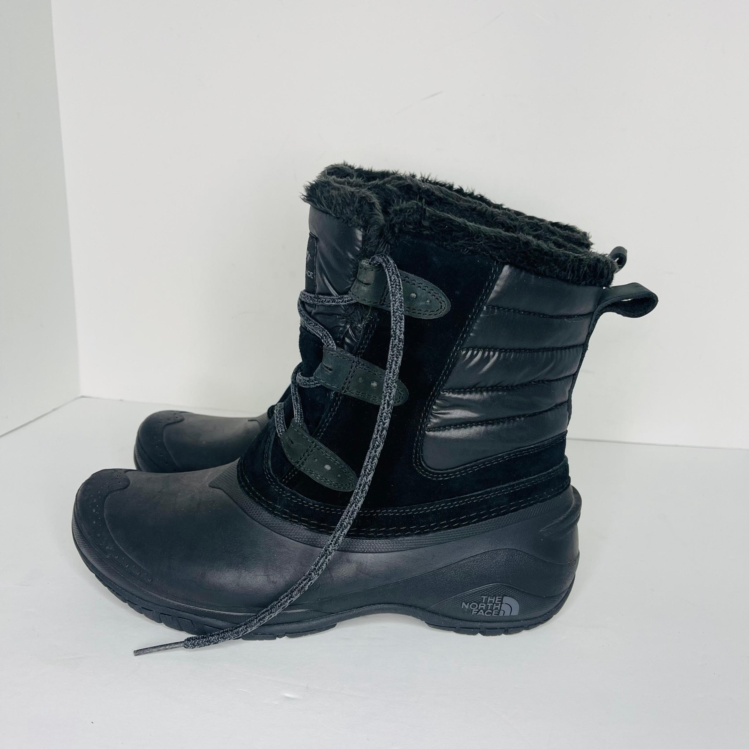 The North Face Women’s 10 Shellista II Shorty Boots Black & Smoked Pearl Grey
