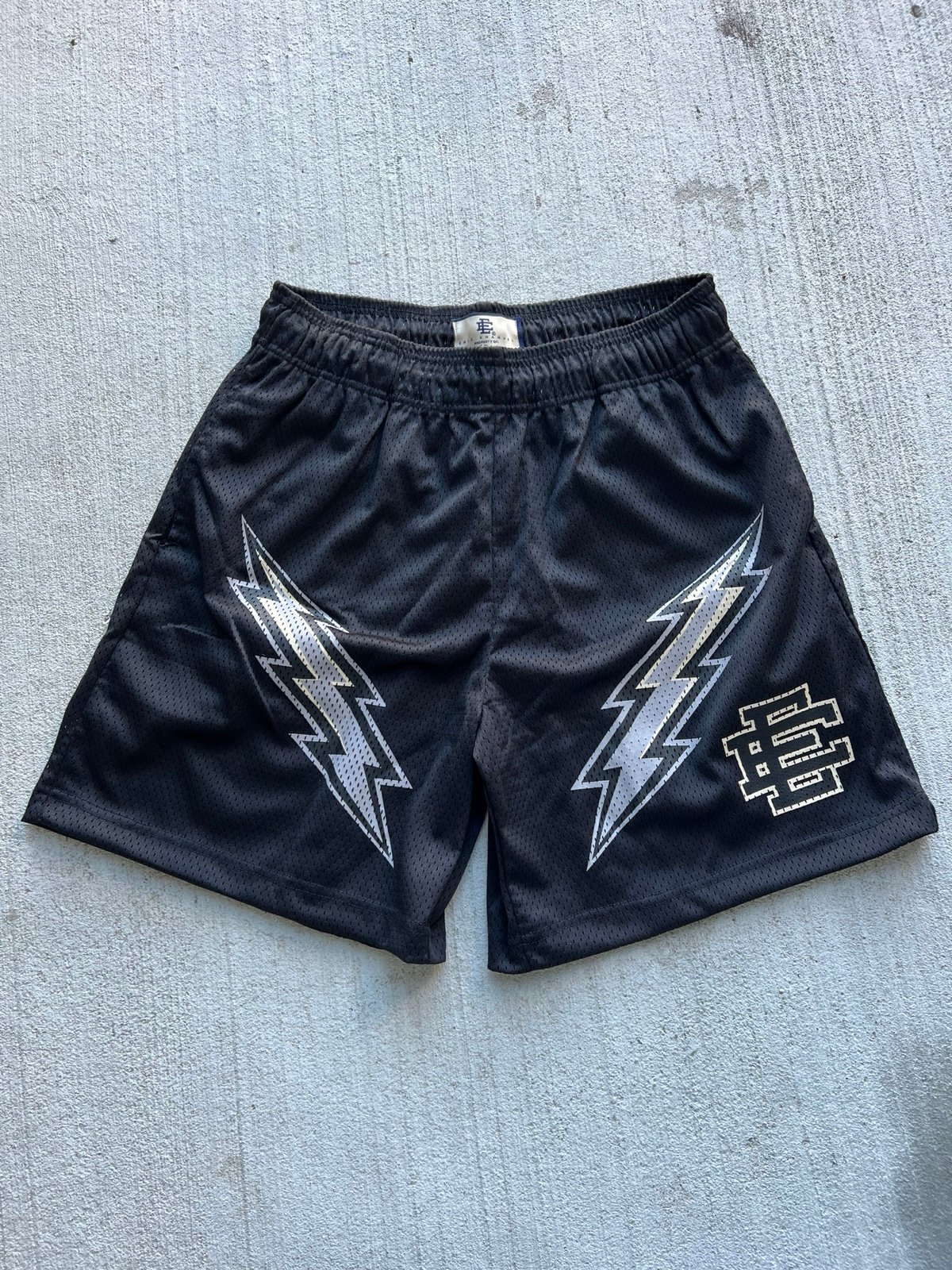 Eric Emanuel EE Shorts Lighting Black Size Medium (more in profile)