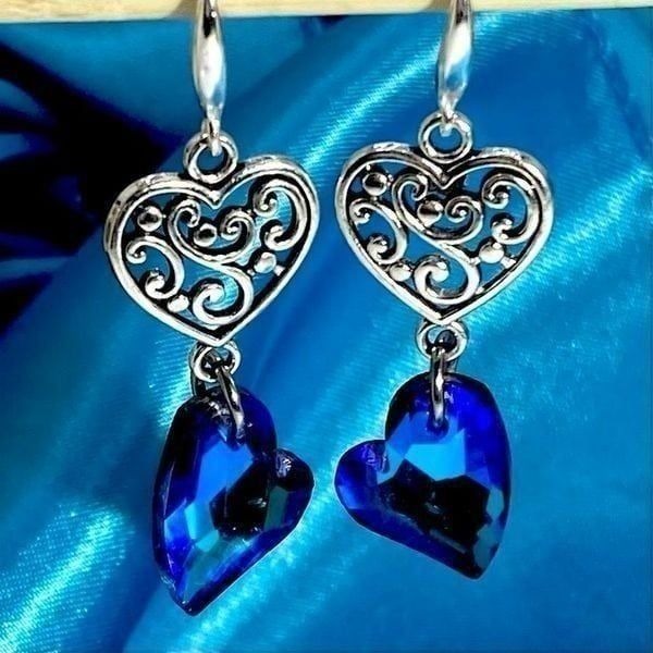 AUJ2 Sterling Silver & Crystal Heart Dangles