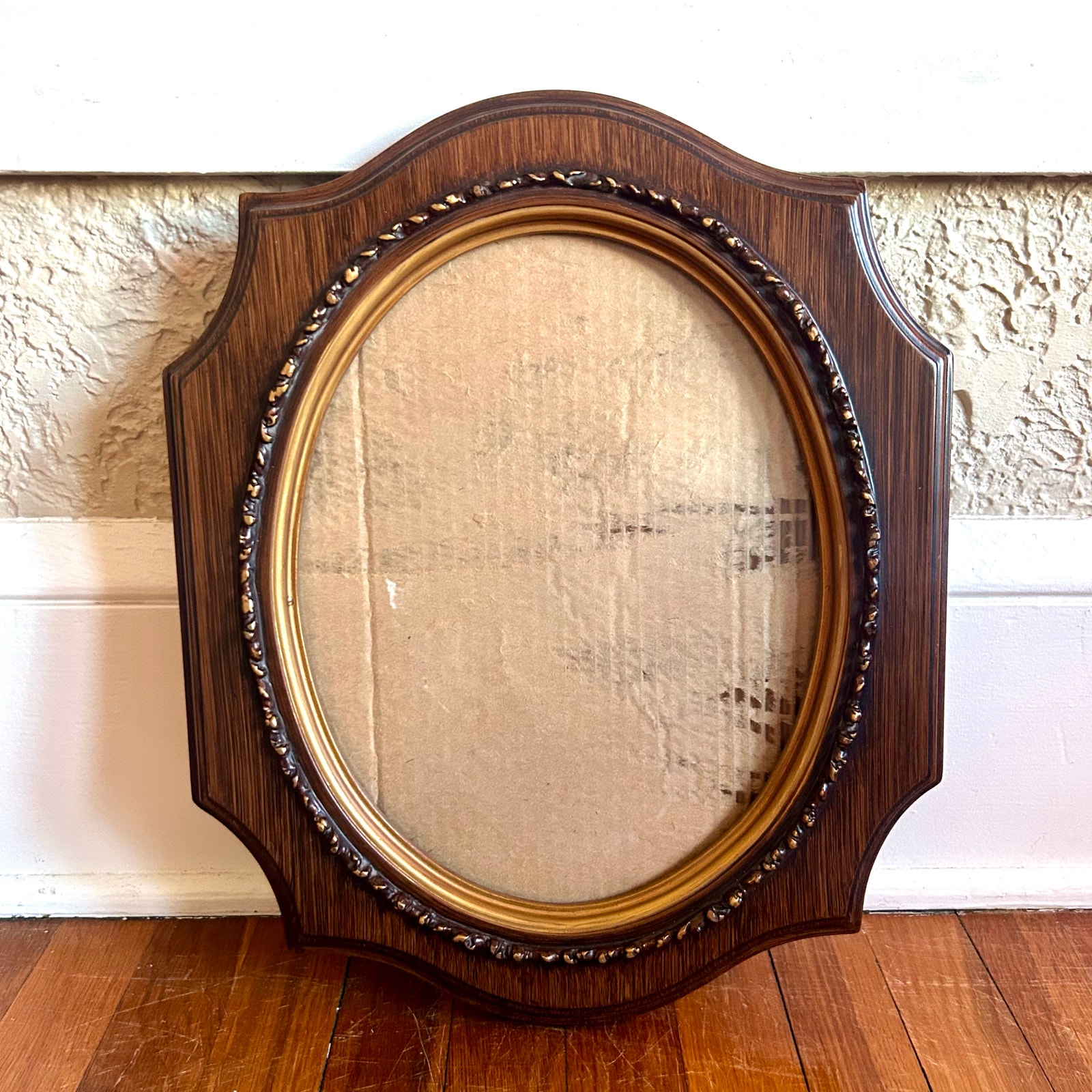 Vintage 1980s Ornate Oval Wood Frame with Painted Wood Finish