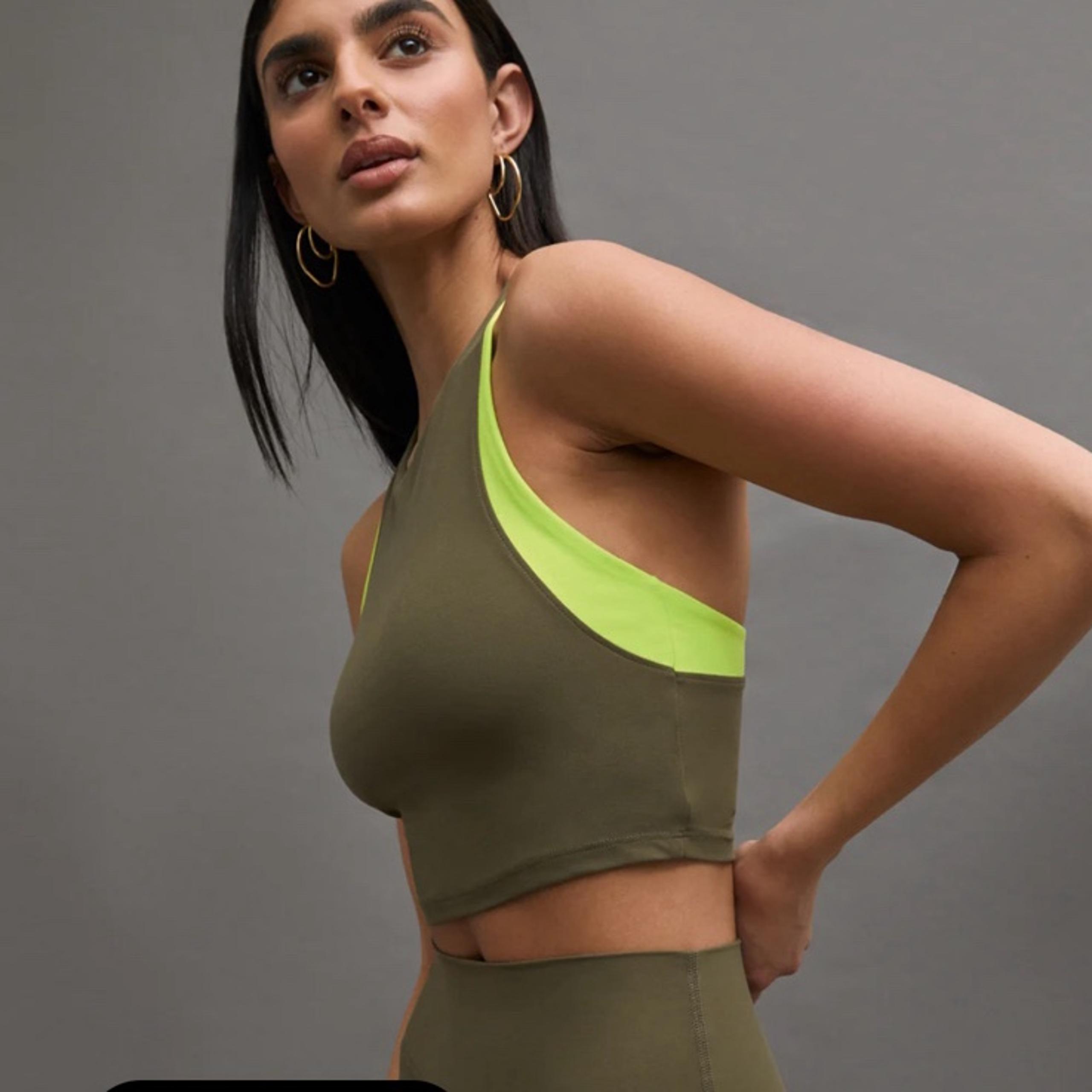 CARBON38 Colorblock High Neck Tank green small