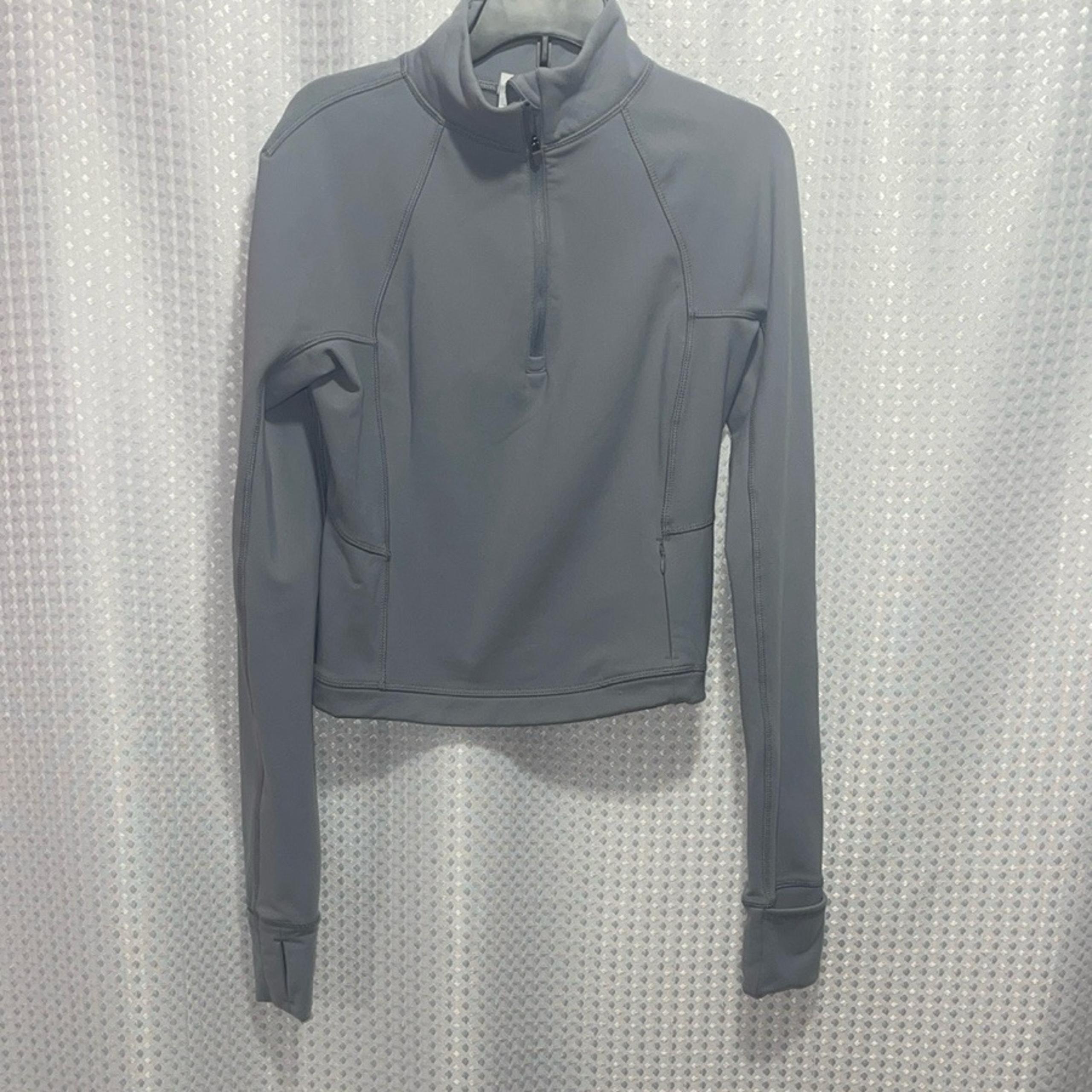 Yogalicious Lux Cross Train Everyday Half Zip pullover Size Small Blue/Grey