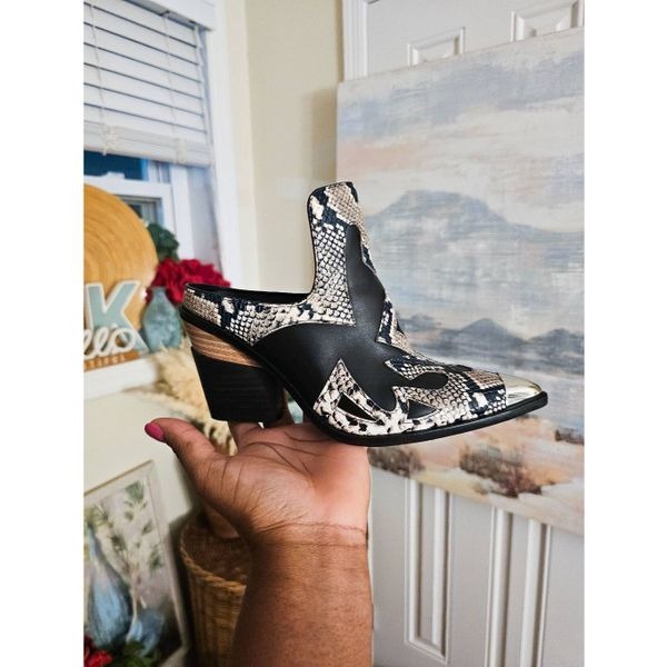 Gianni Bini Western Style Mules Faux Snakeskin & Black Leather Size 6.5