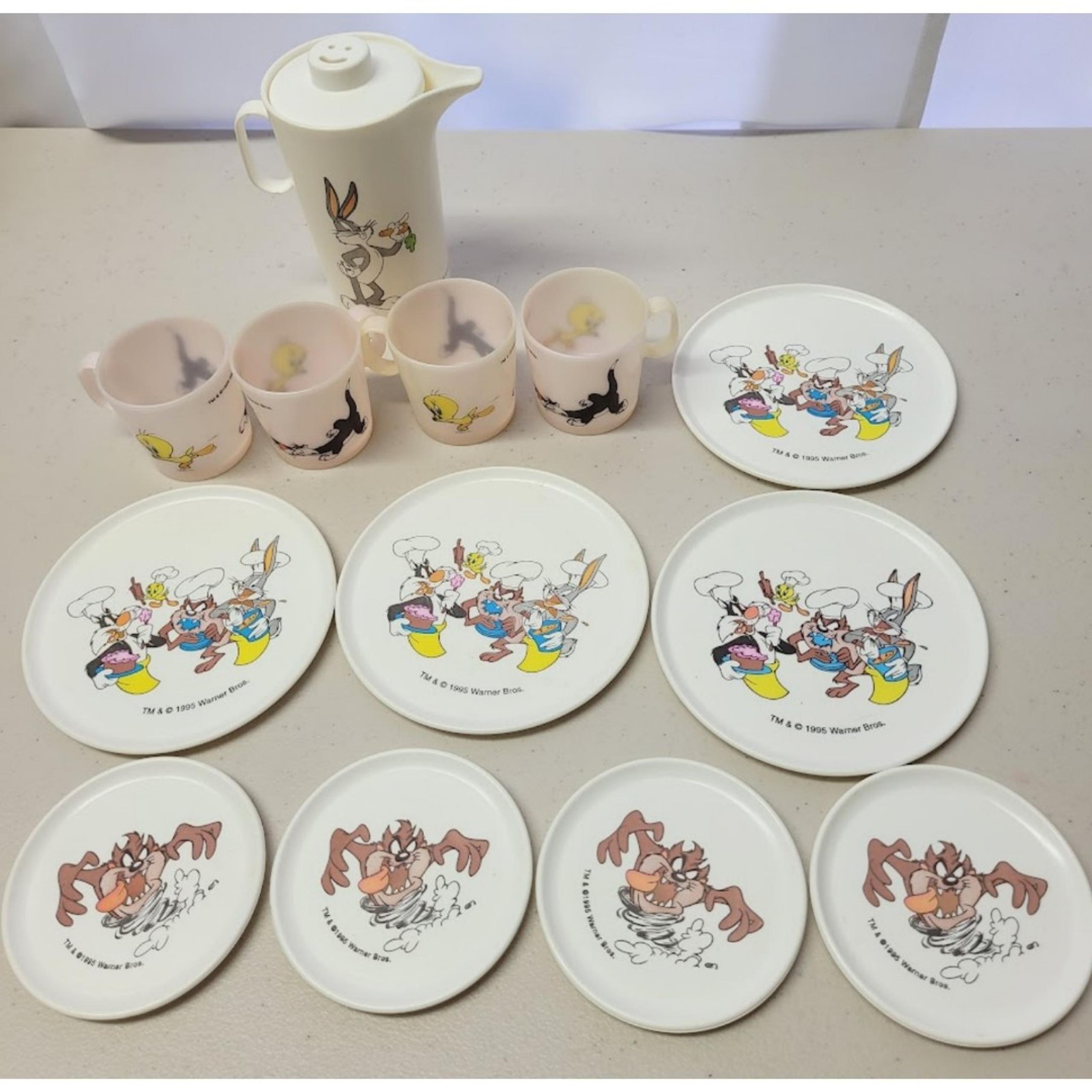 Vintage 1995 Looney Tunes Plastic Tea Set Bugs Bunny Warner Bros. Chilton 14 Pcs