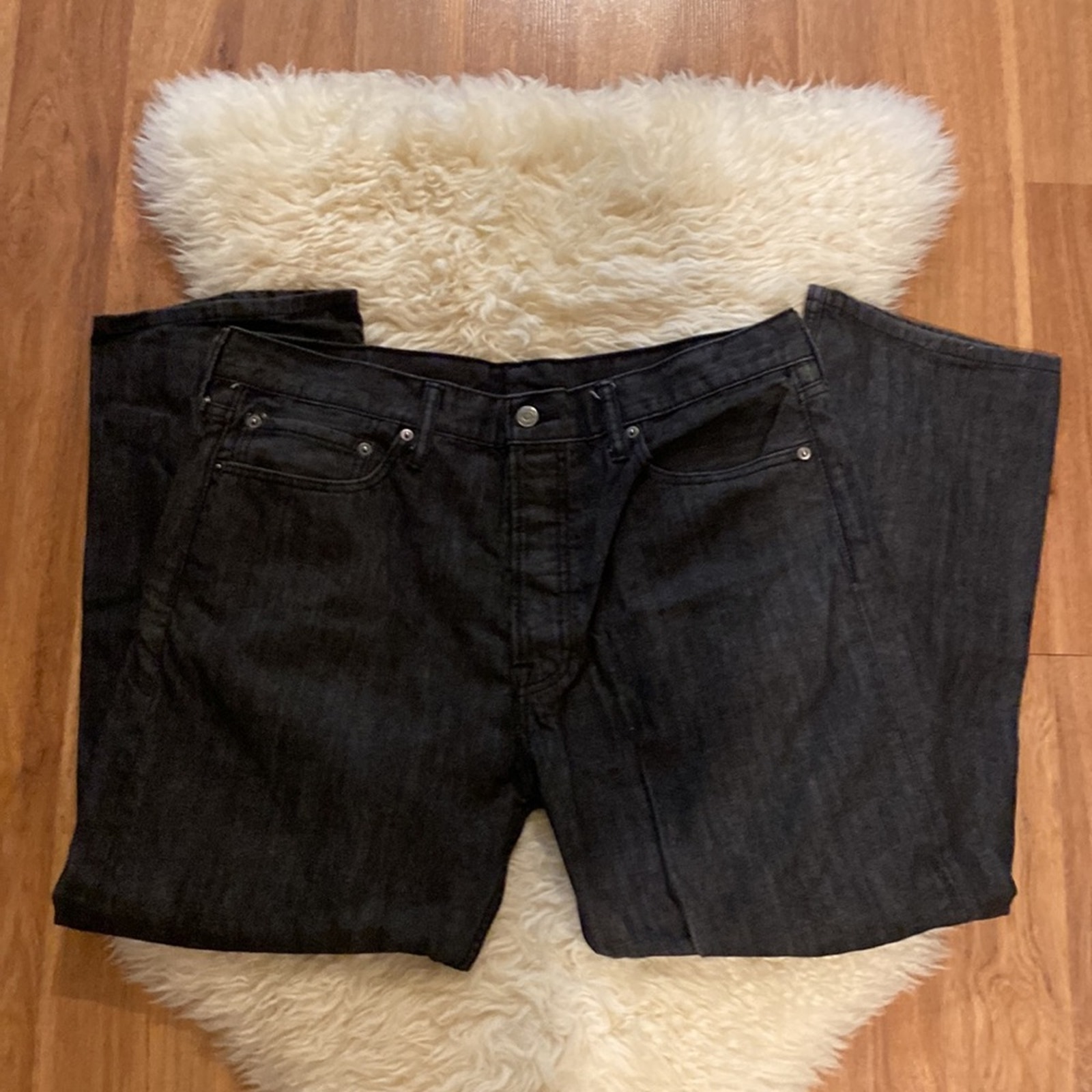 Levi’s Men’s 562 Loose Fit Tapered Button Fly EUC Sz 36 Black/Dark Gray Cotton