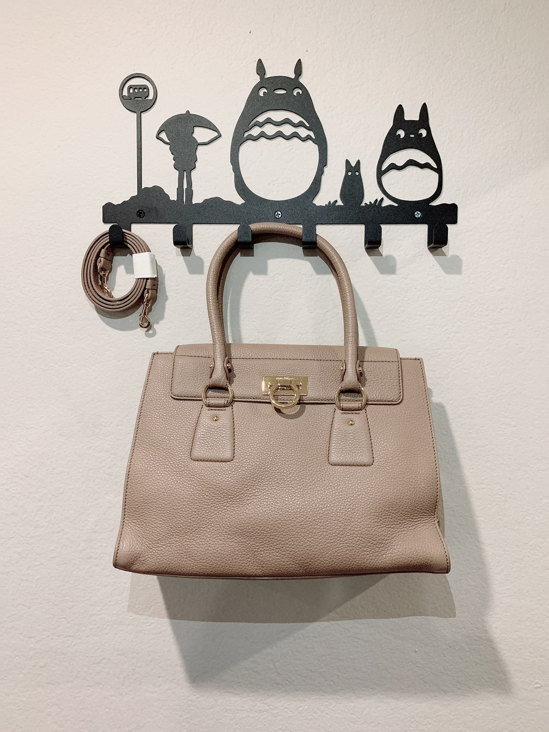 Salvatore Ferragamo Lotty Medium Flap Ba