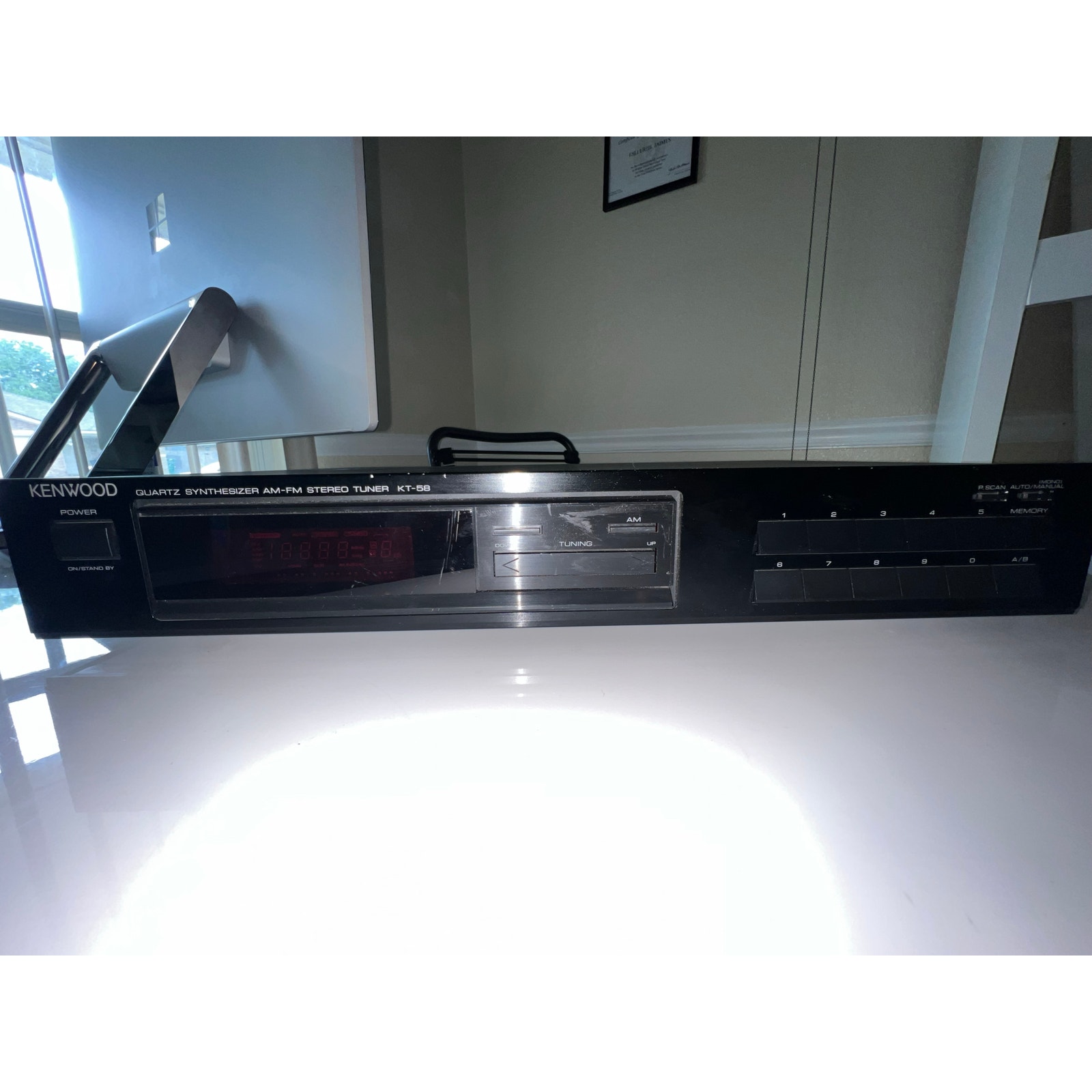 Kenwood KT-58 Quartz Synthesizer AM/FM Stereo Tuner