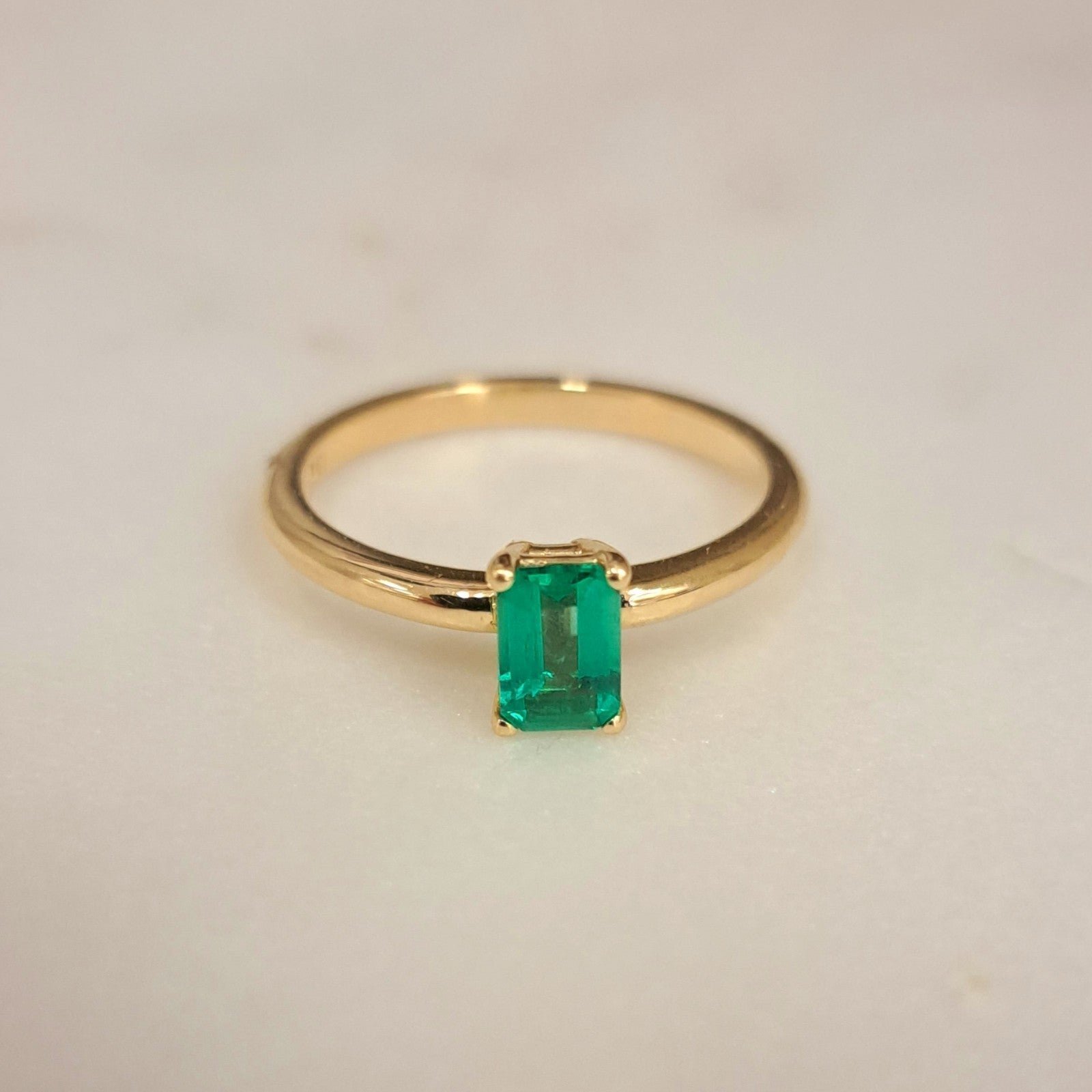 Natural Emerald Ring in 14K solid gold size 7