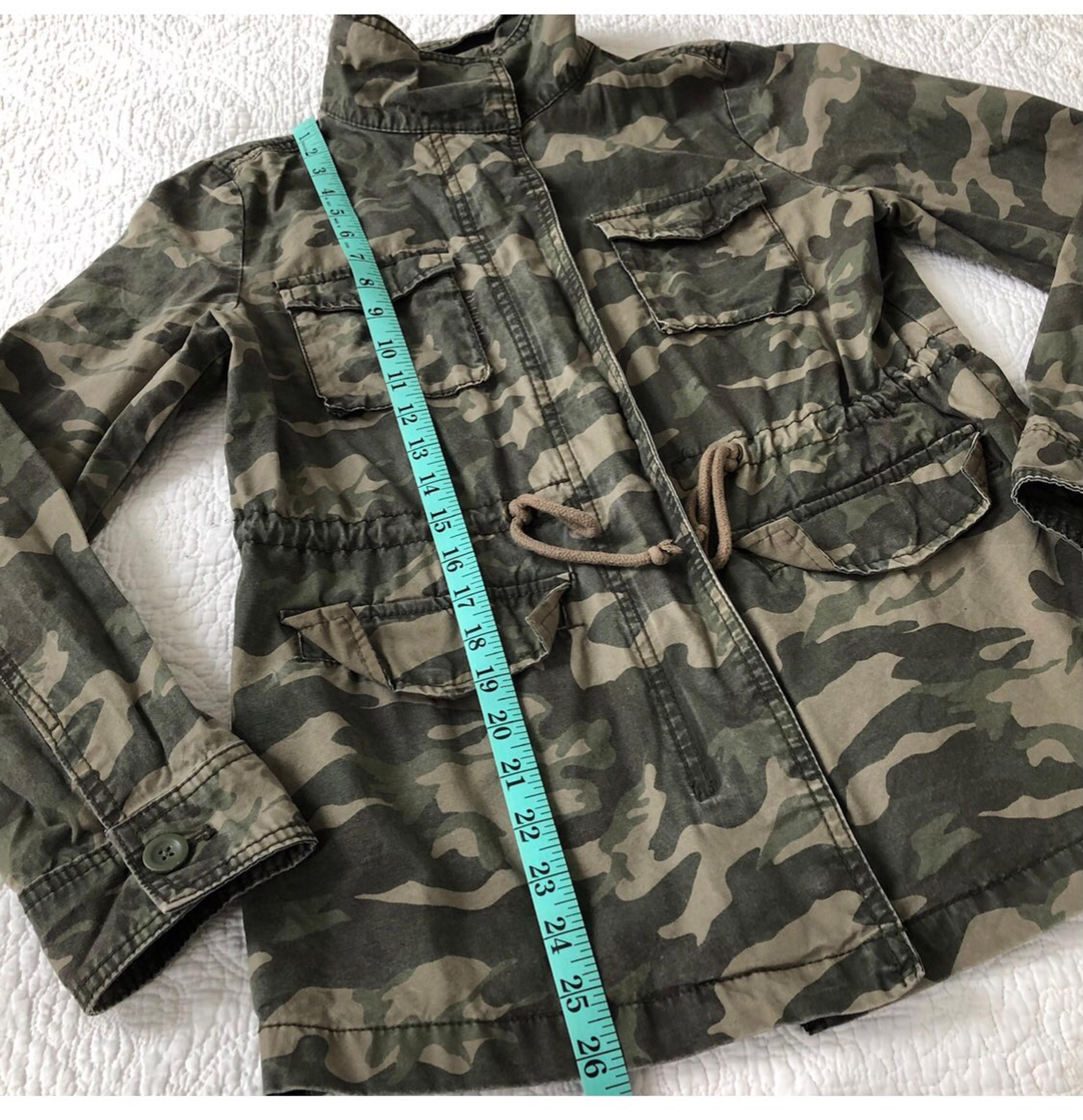 Old Navy Women’s Size Small Camouflage F