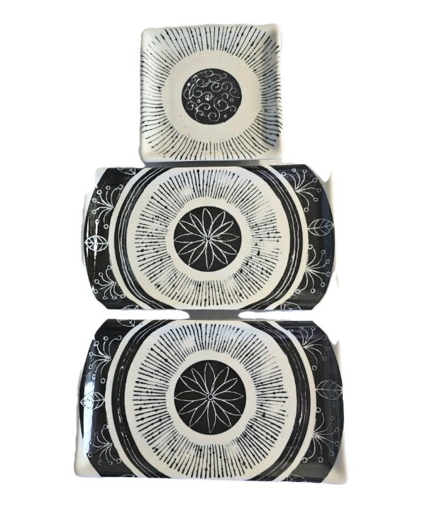 Crate & Barrel Akira Black & White 2 Sushi and 1 Dessert Plates