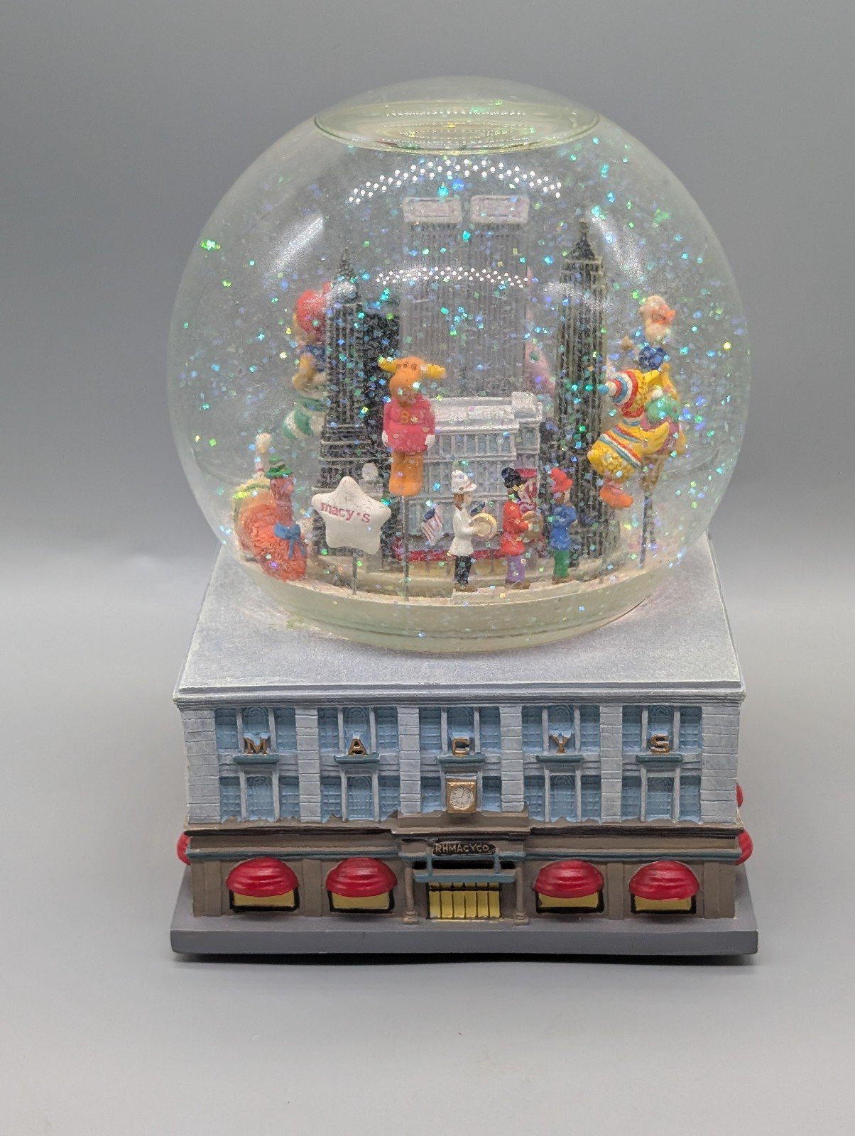 Vintage 90s Macy's Thanksgiving Day Parade Holiday Snow Globe World Trade Center