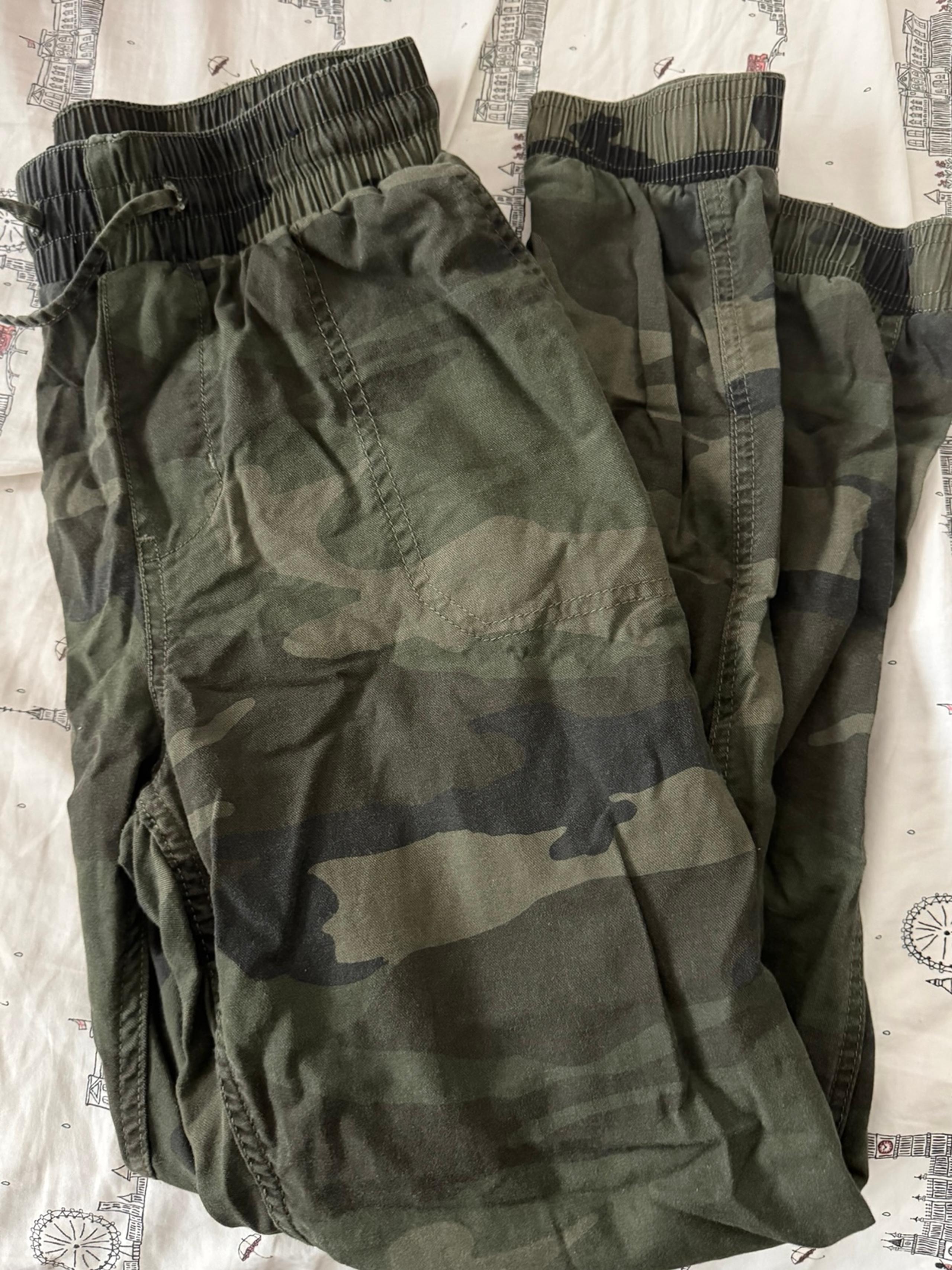 Hollister Women High Rise Camo Joggers