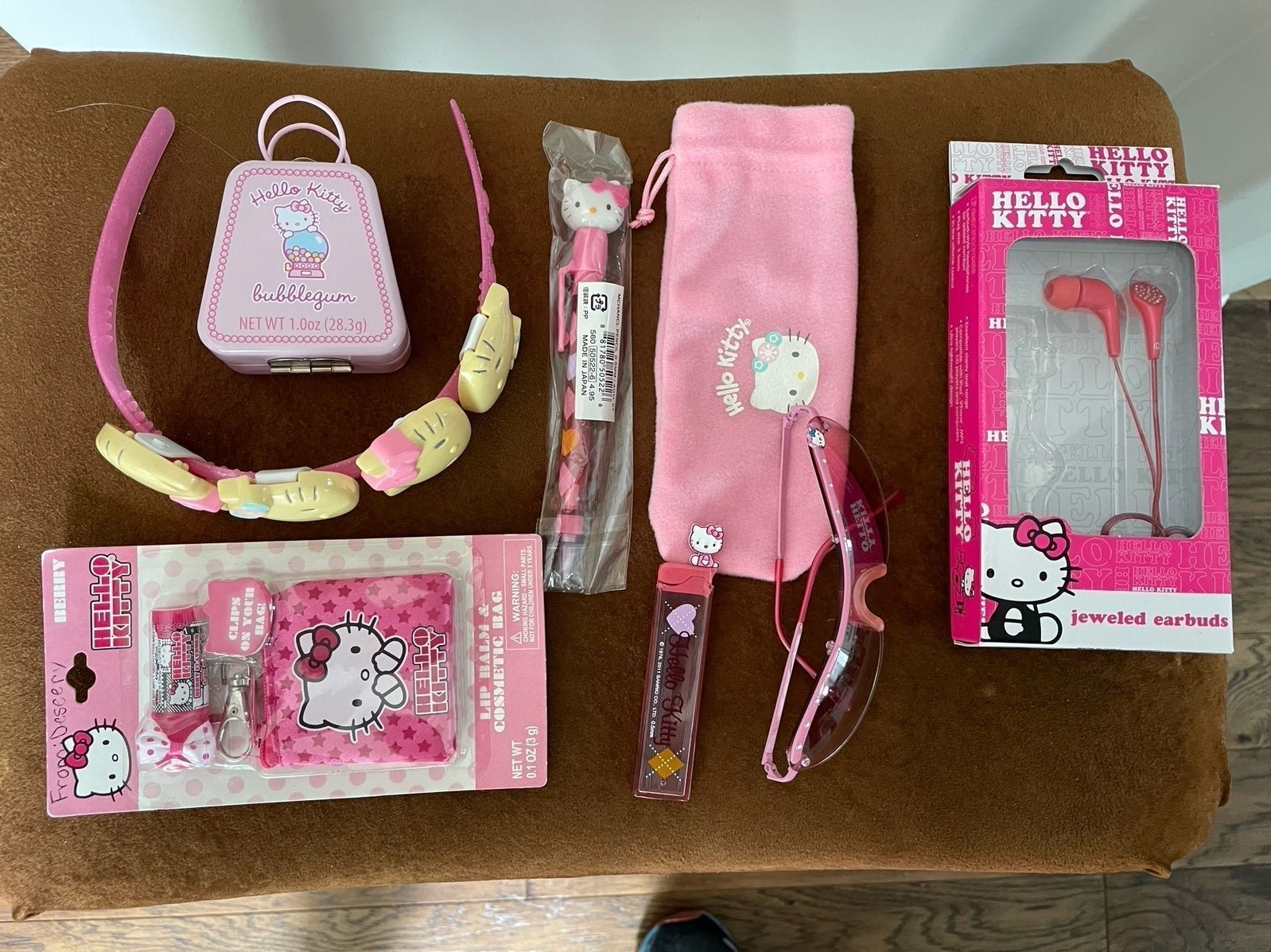 Hello Kitty stationary