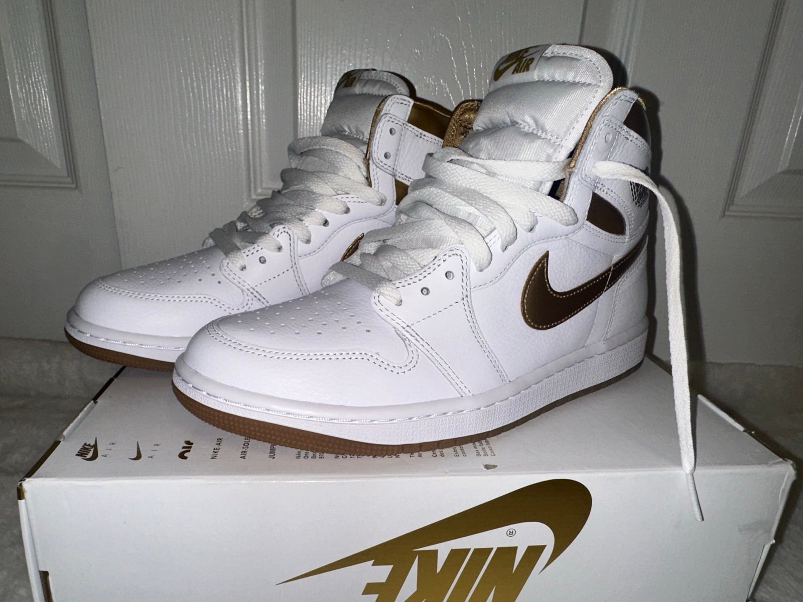 Women’s Nike Air Jordan 1 Retro High White & Gold OG