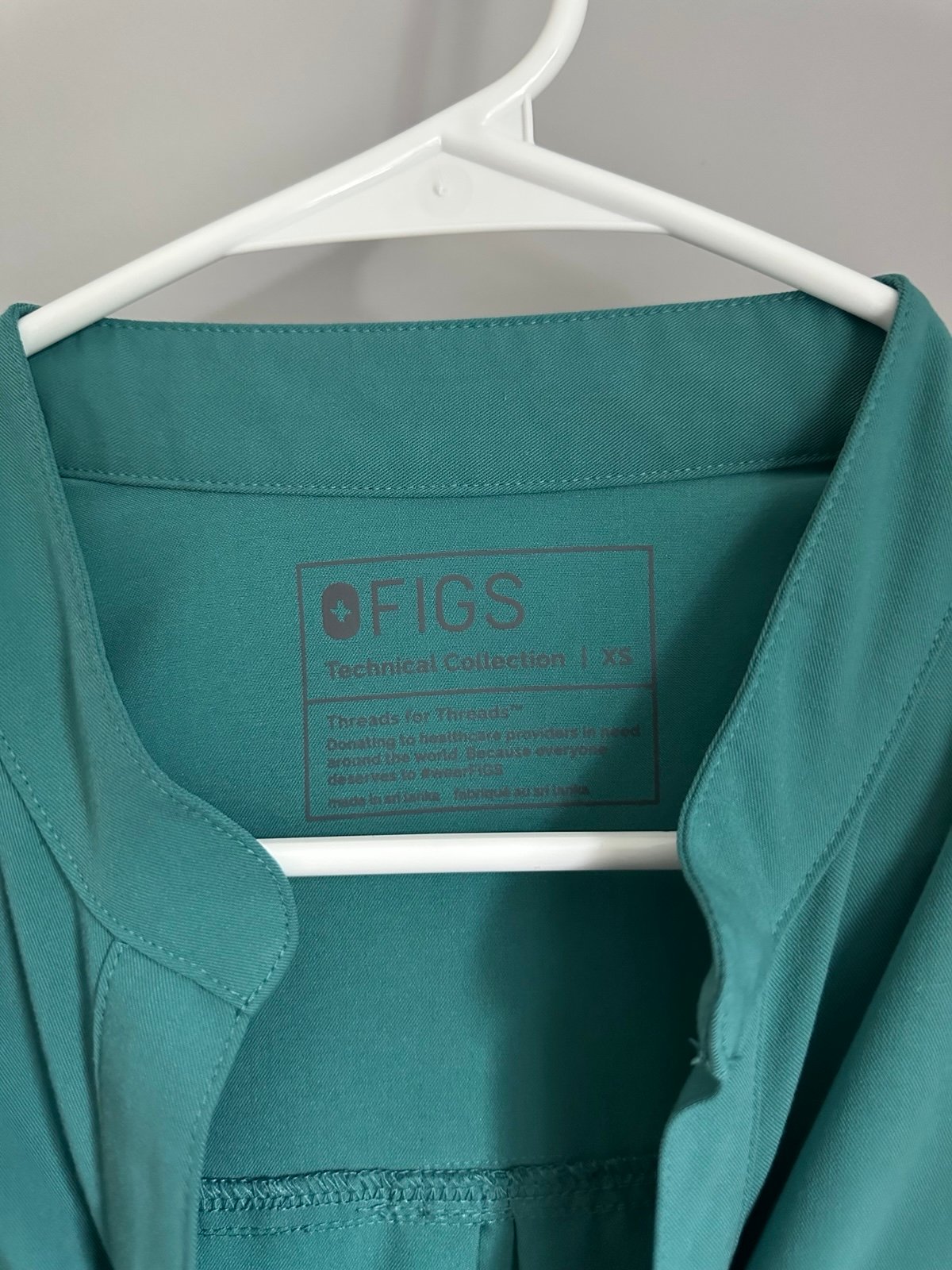 Figs Rafaela Oversized Scrub Top - detail