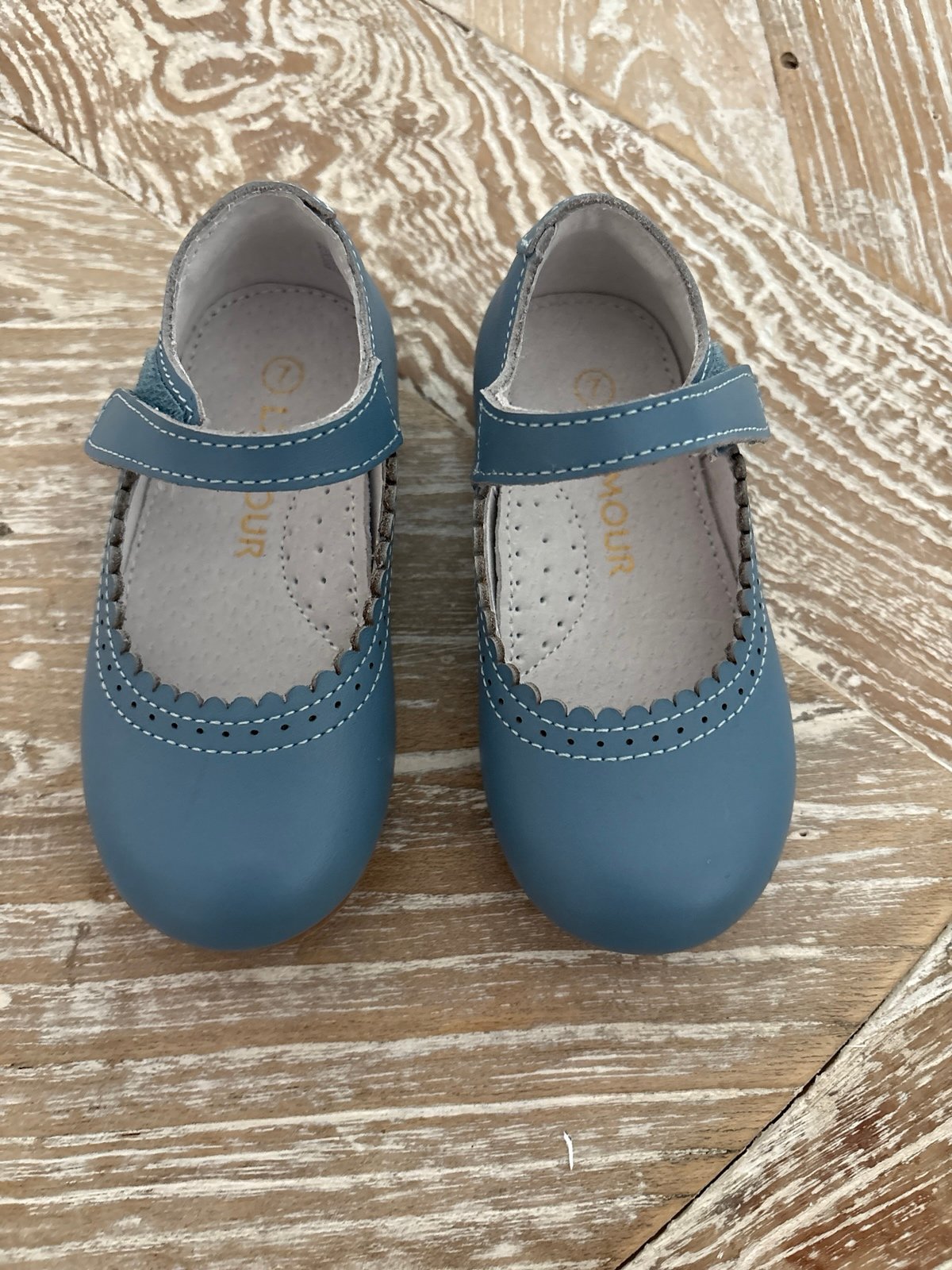 L’Amour Angel girls toddler leather French blue scalloped flat shoes size 7