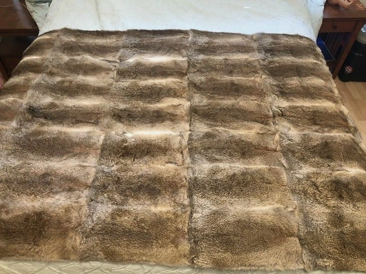 LUXURY Genuine Blanket Real Rabbit Fur Throw Spread Rug Skin Plate Collar Carpet