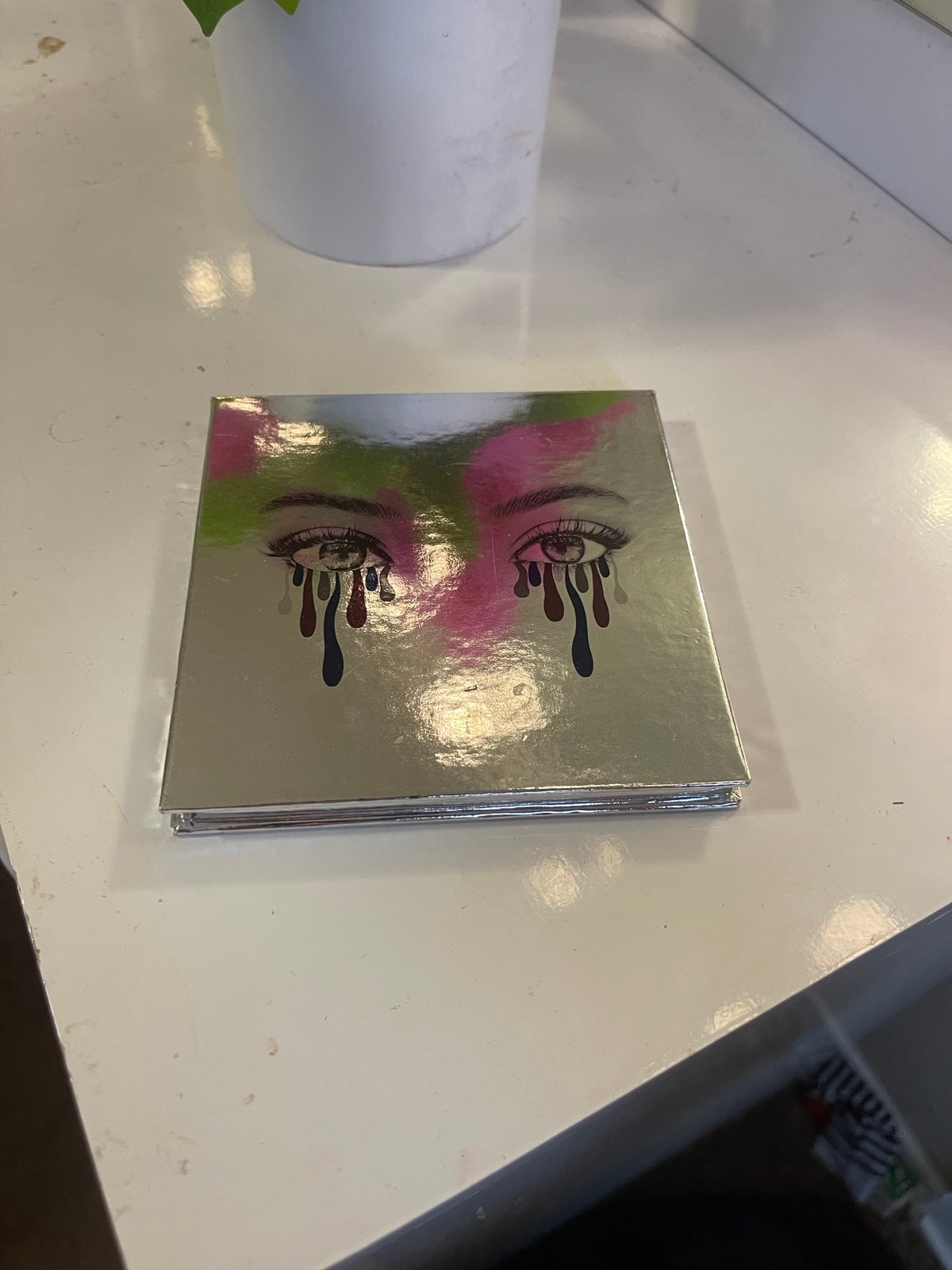 Kylie cosmetics eyeshadow palette