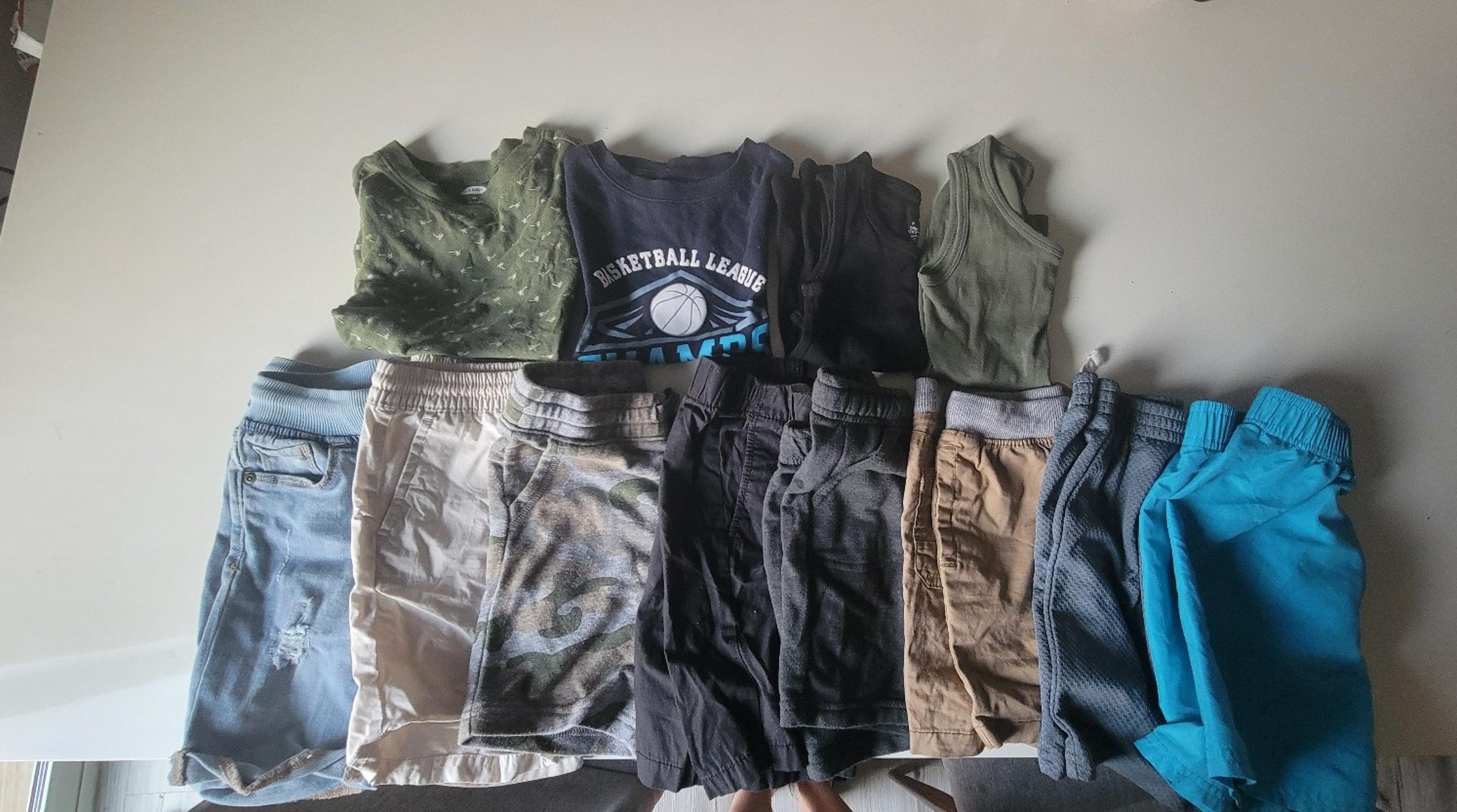 Gently used! Boys' Shirts and shorts-Size 4T
