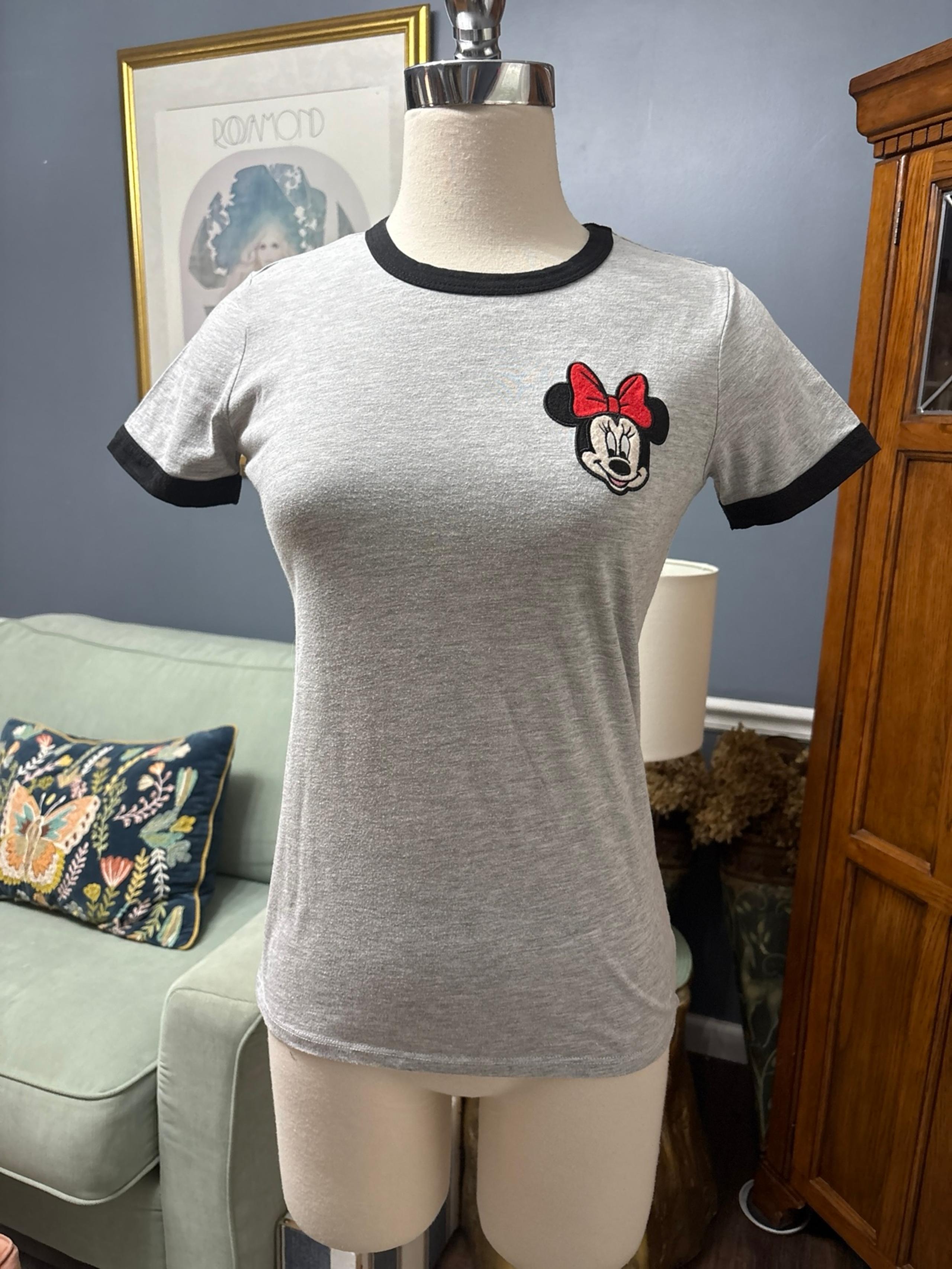 Minnie Mouse Disney t-shirt women’s Small