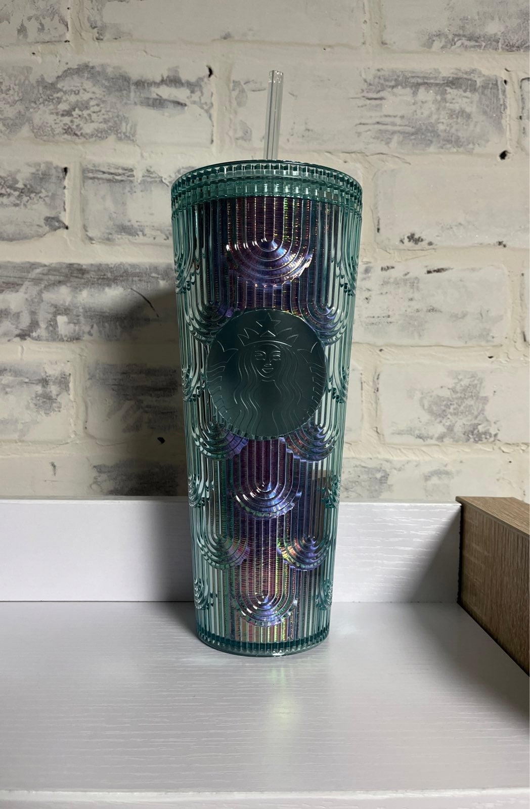 New 24oz Starbucks Iridescent Mermaid Scale Cup