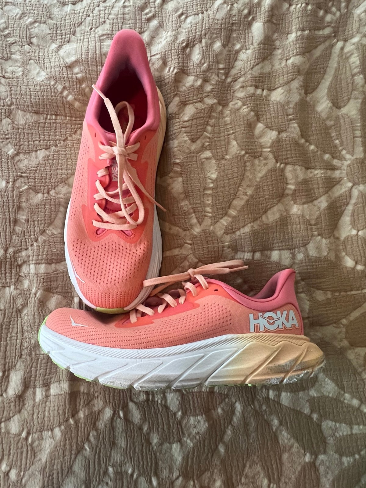 HOKA Arahi 7 Women's Running Shoes Papaya/Coral