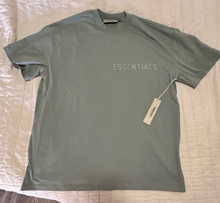 Essentials men’s