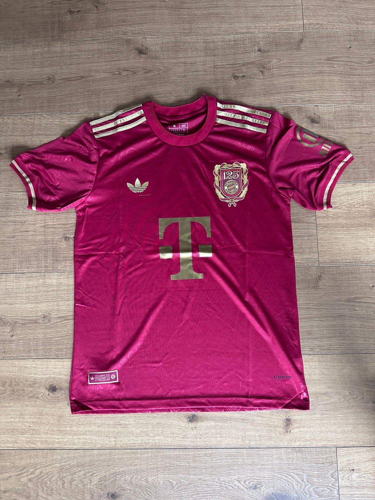 Bayern Munich 2025 anniversary kit size M