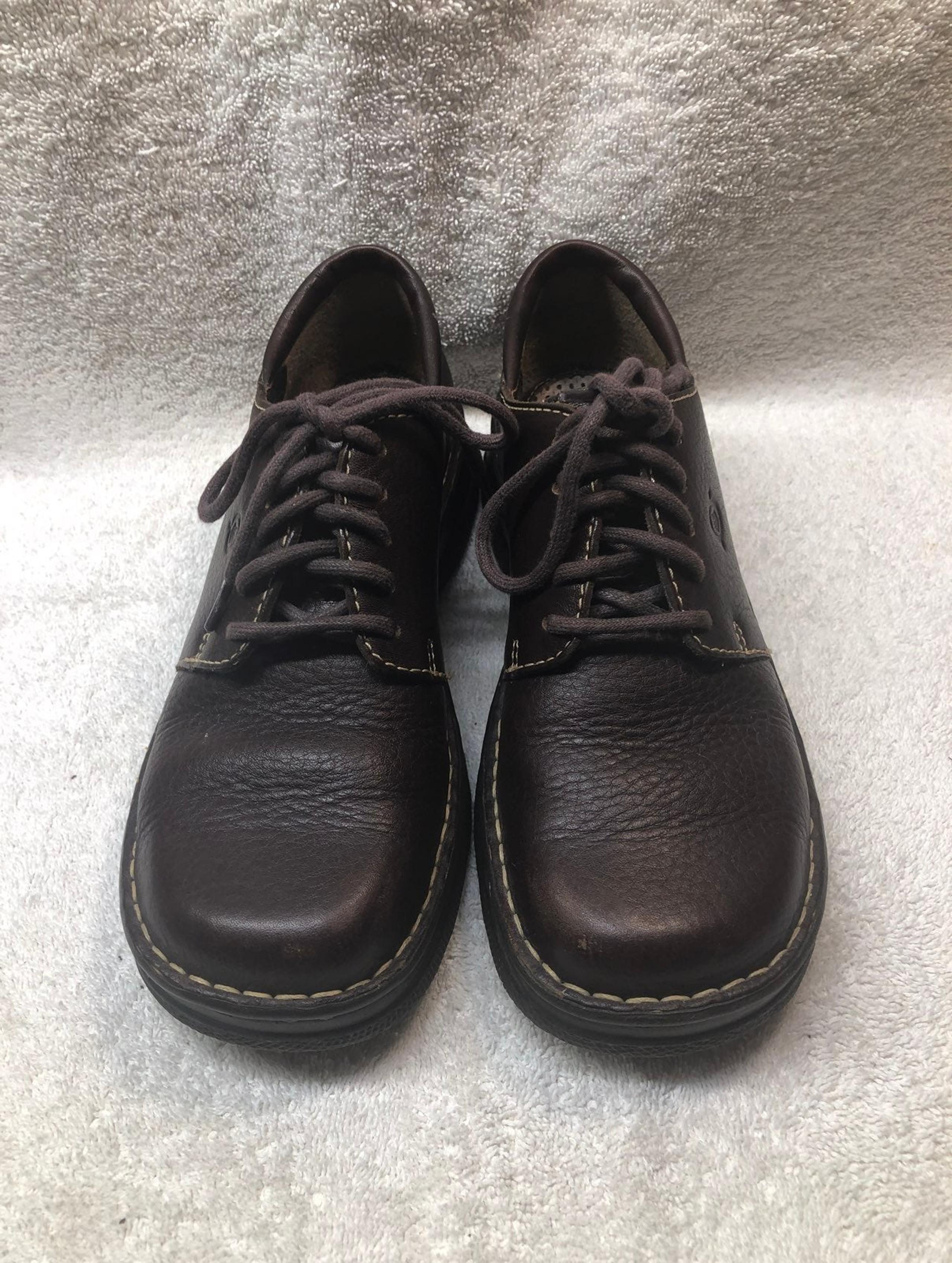 Born women leather walking oxford shoes 6.5/37.         E5