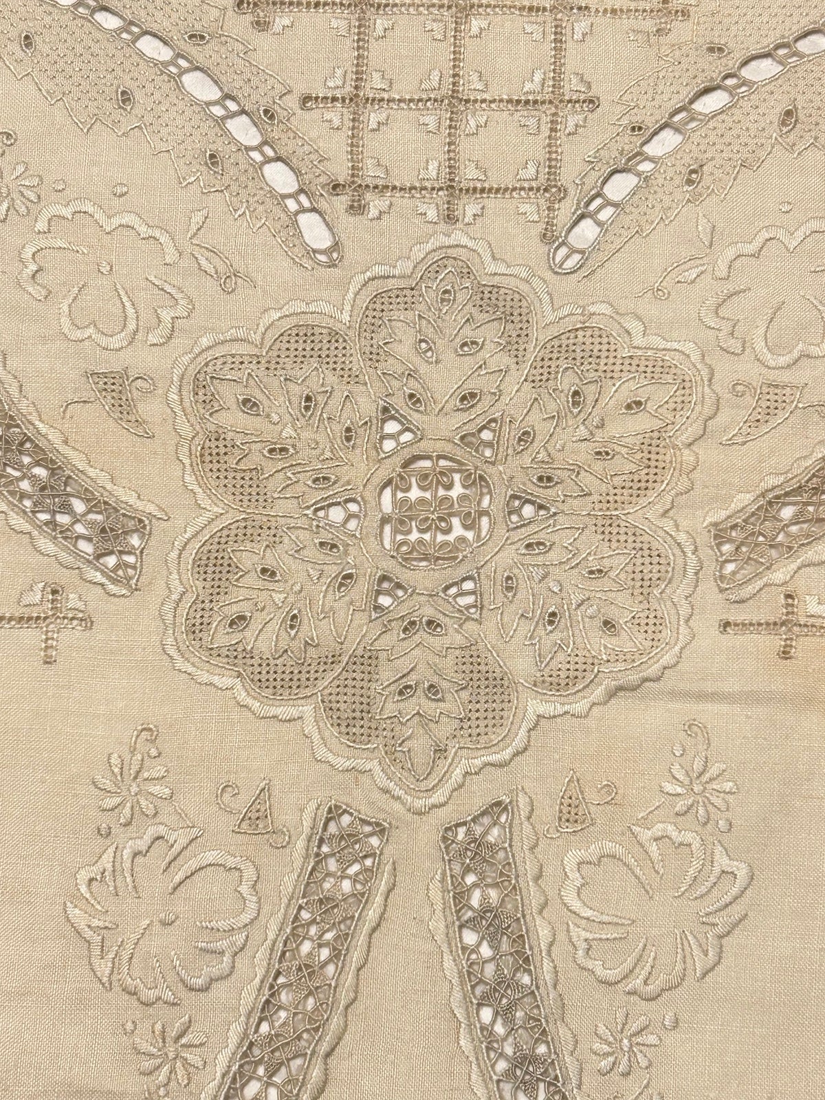 Vintage Linen Tablecloth Intricate Embroidery 64x116 SO BEAUTIFUL!! Ecru Heavy