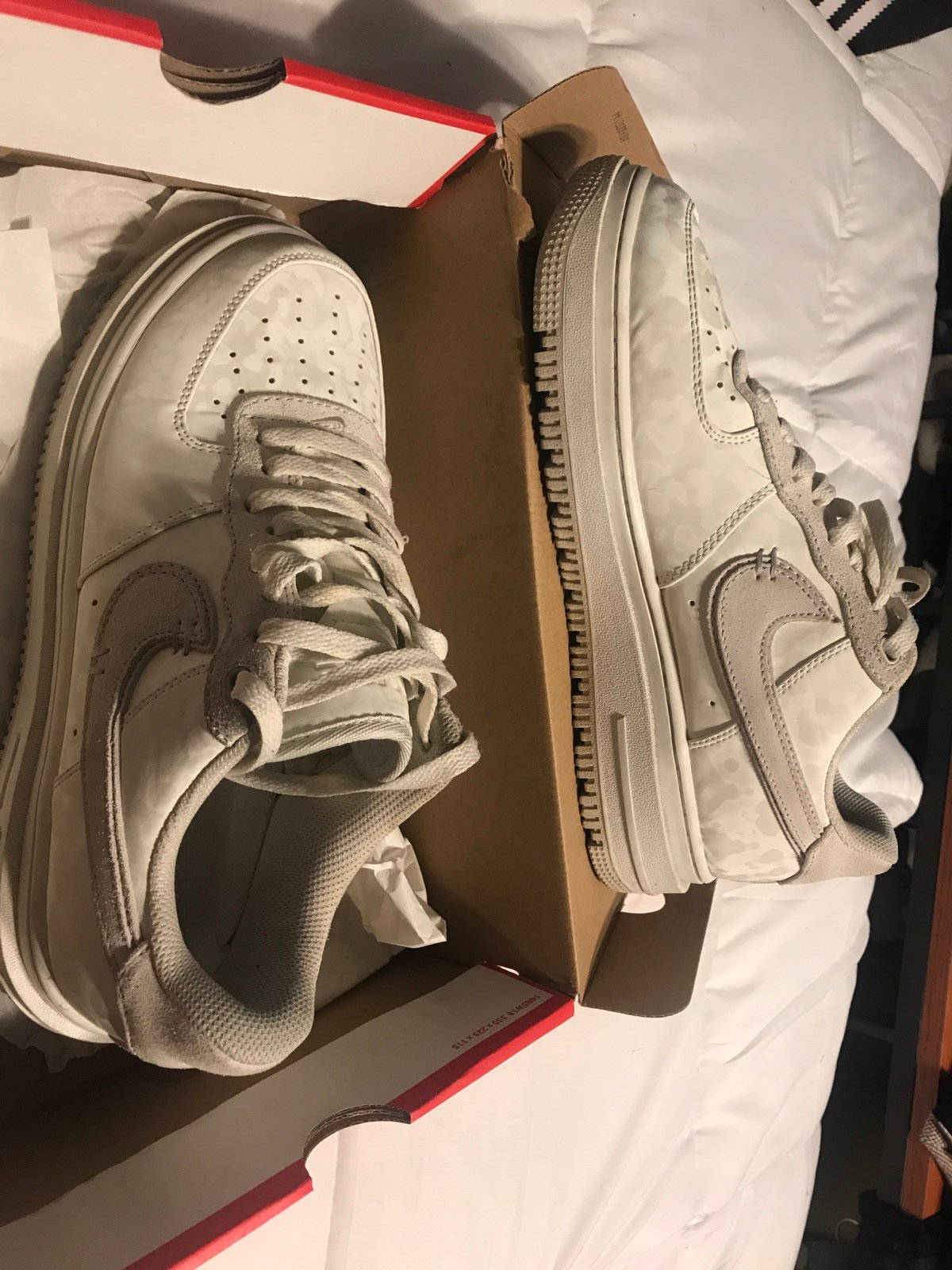 NIKE ナイキ AIR FORCE 1 LUXE 'TRIPLE WHITE' Nike Air Force 1 Luxe AF1 Triple White Sail Men Casual