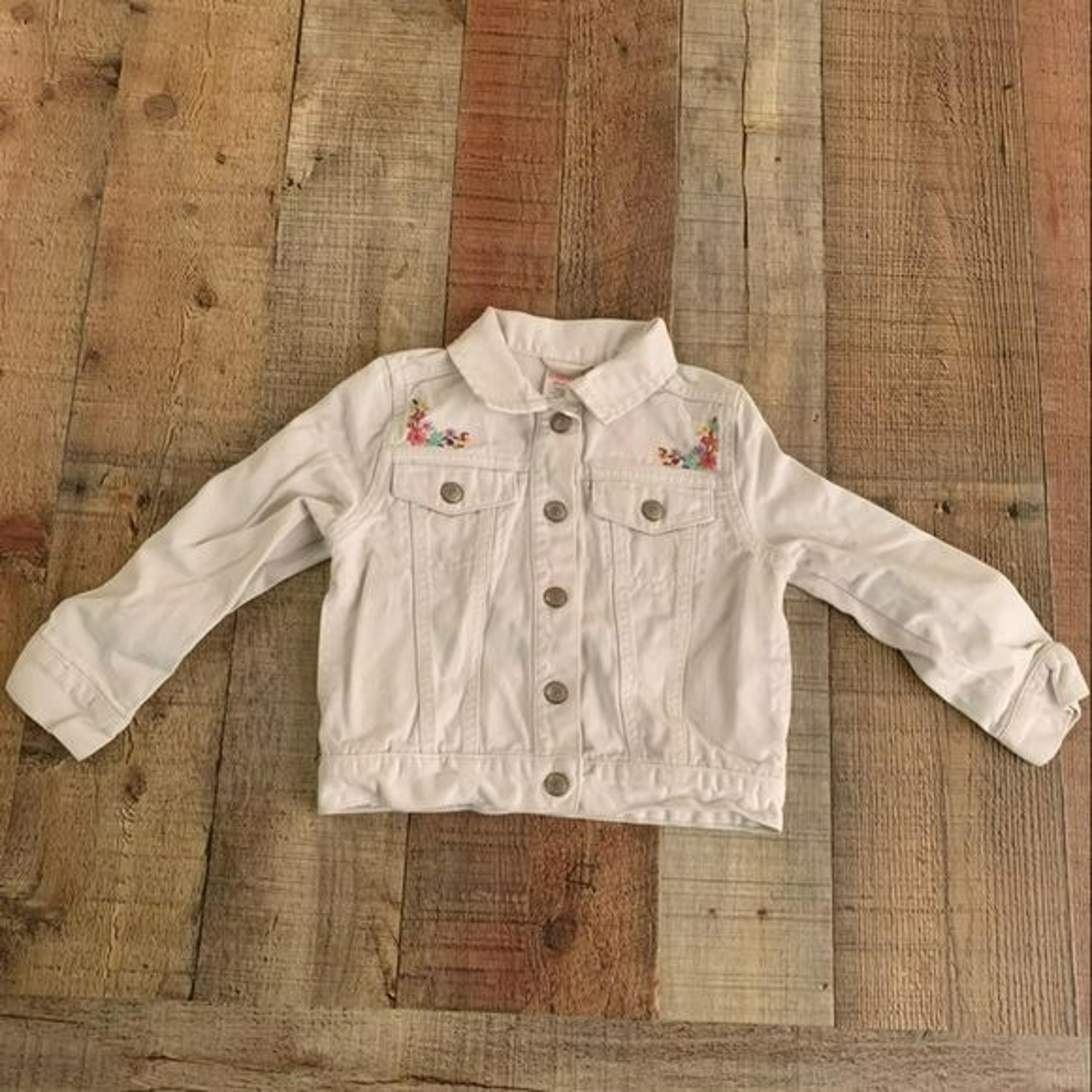 Gymboree girls white denim jean jacket with embroidered flowers -XS 3/4YRS