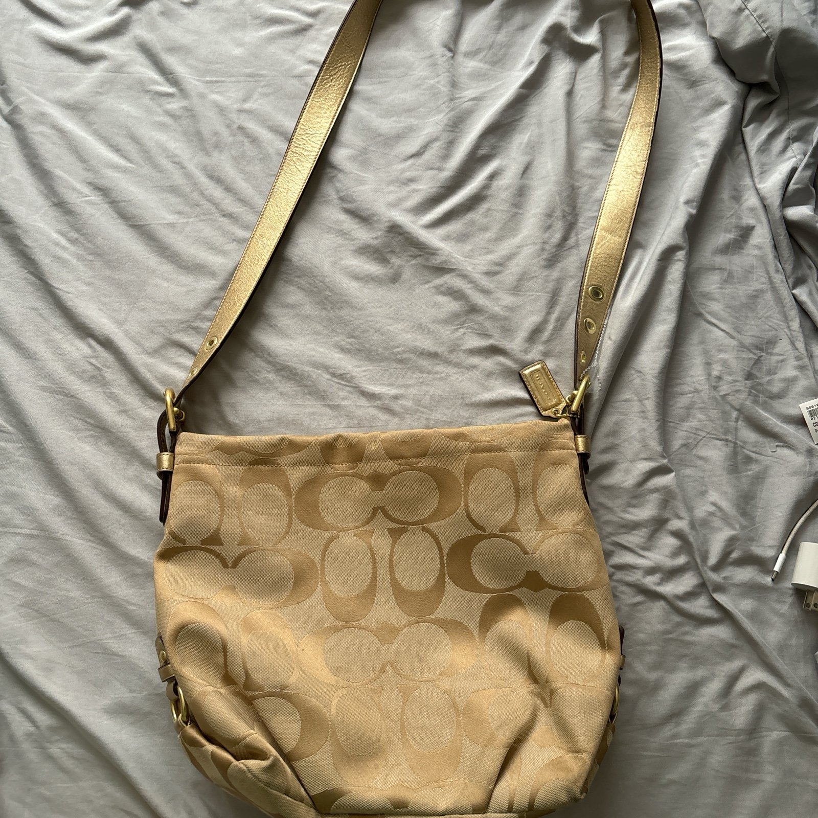 Coach bag gold strap