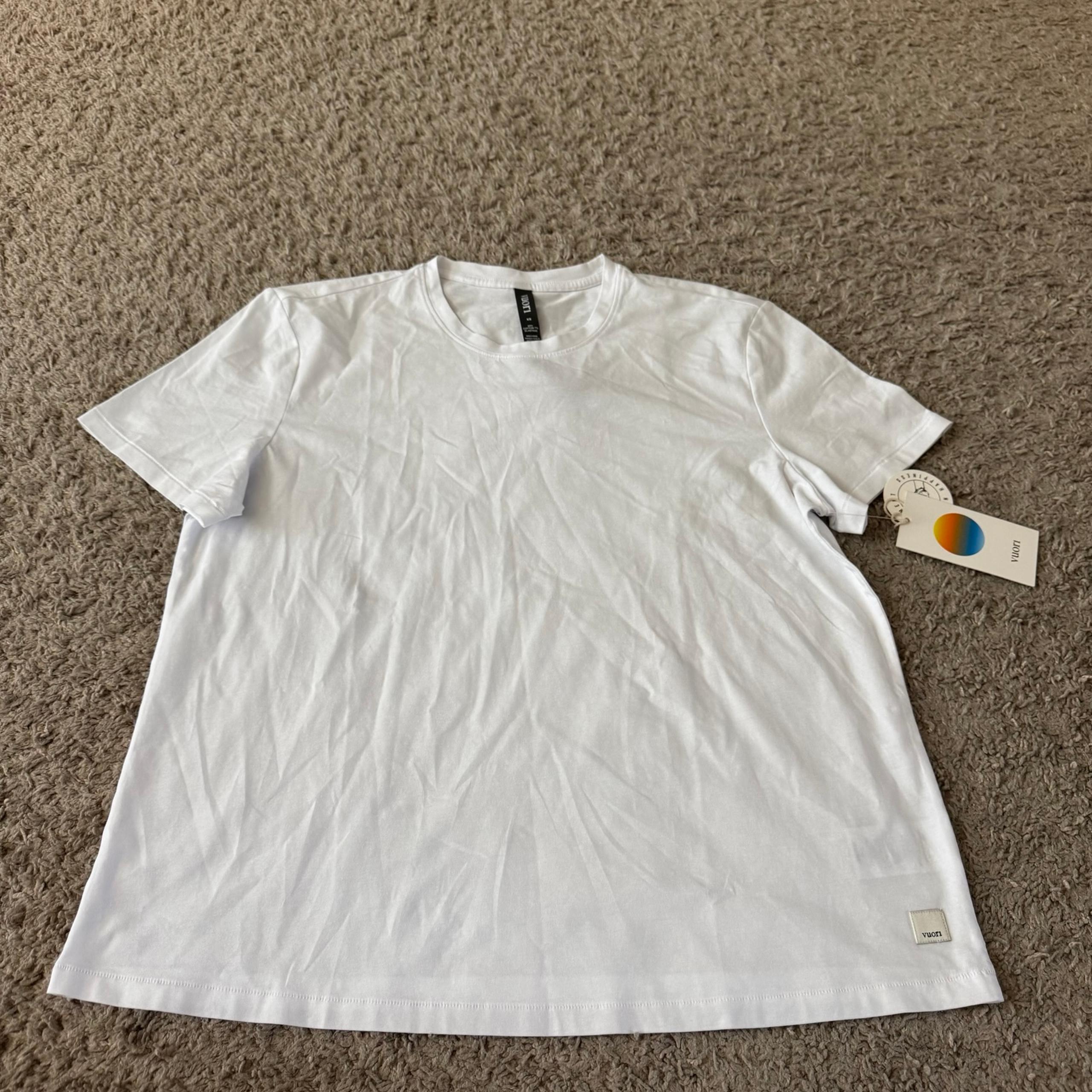Women’s Vuori Clothing Feather Tee Short Sleeve T-Shirt