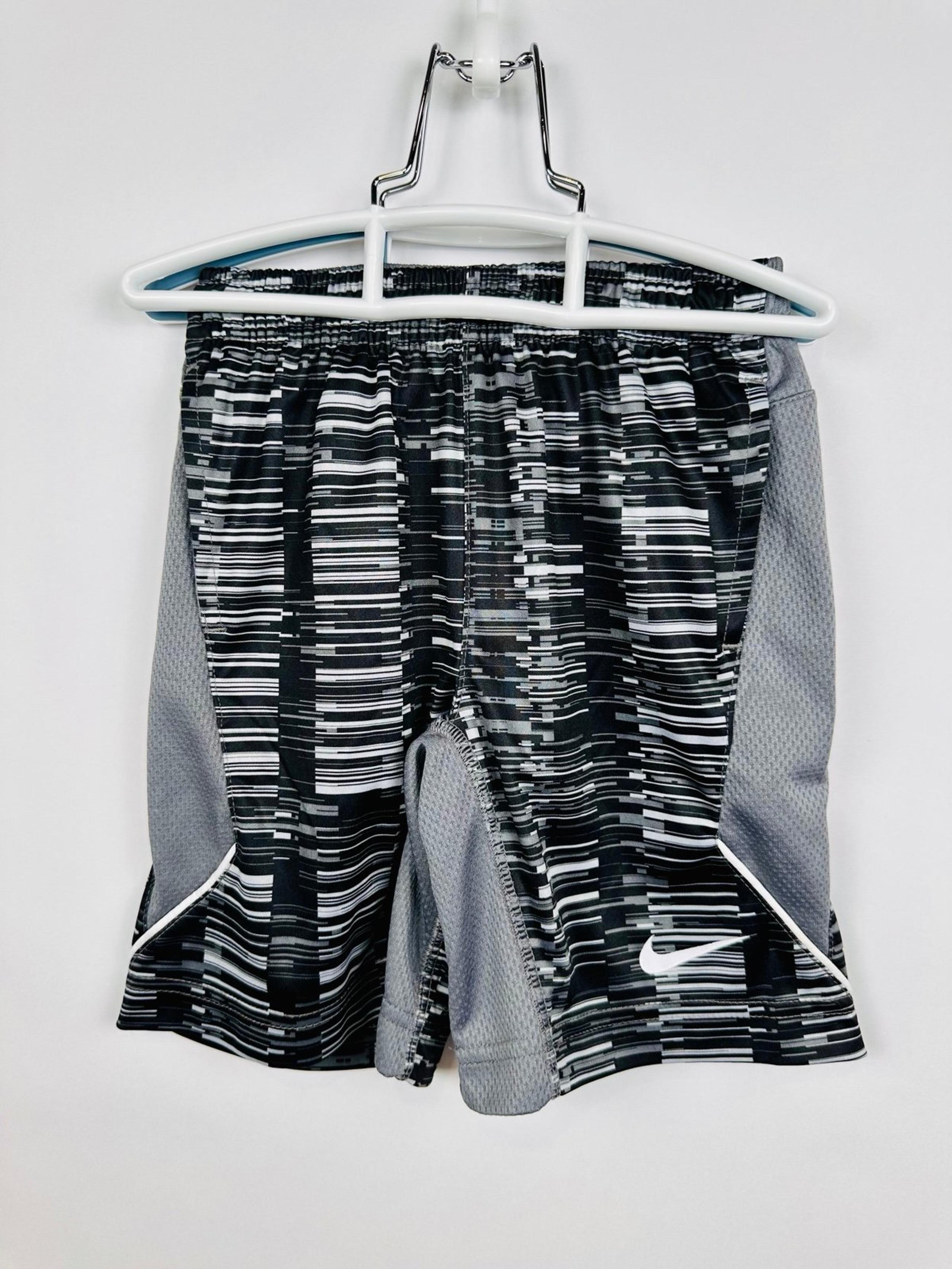 Nike Dri-Fit Athletic Shorts, Mesh, Black/Gray Print, Toddler Size XS 3/4