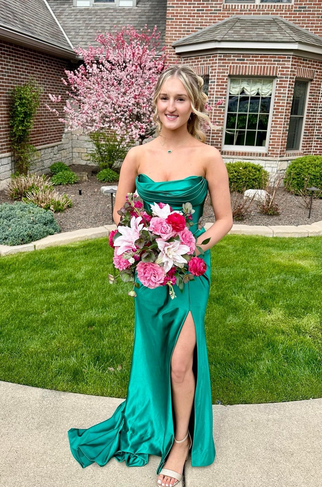 Gorgeous Sherrie Hill 55931 Emerald Green formal gown