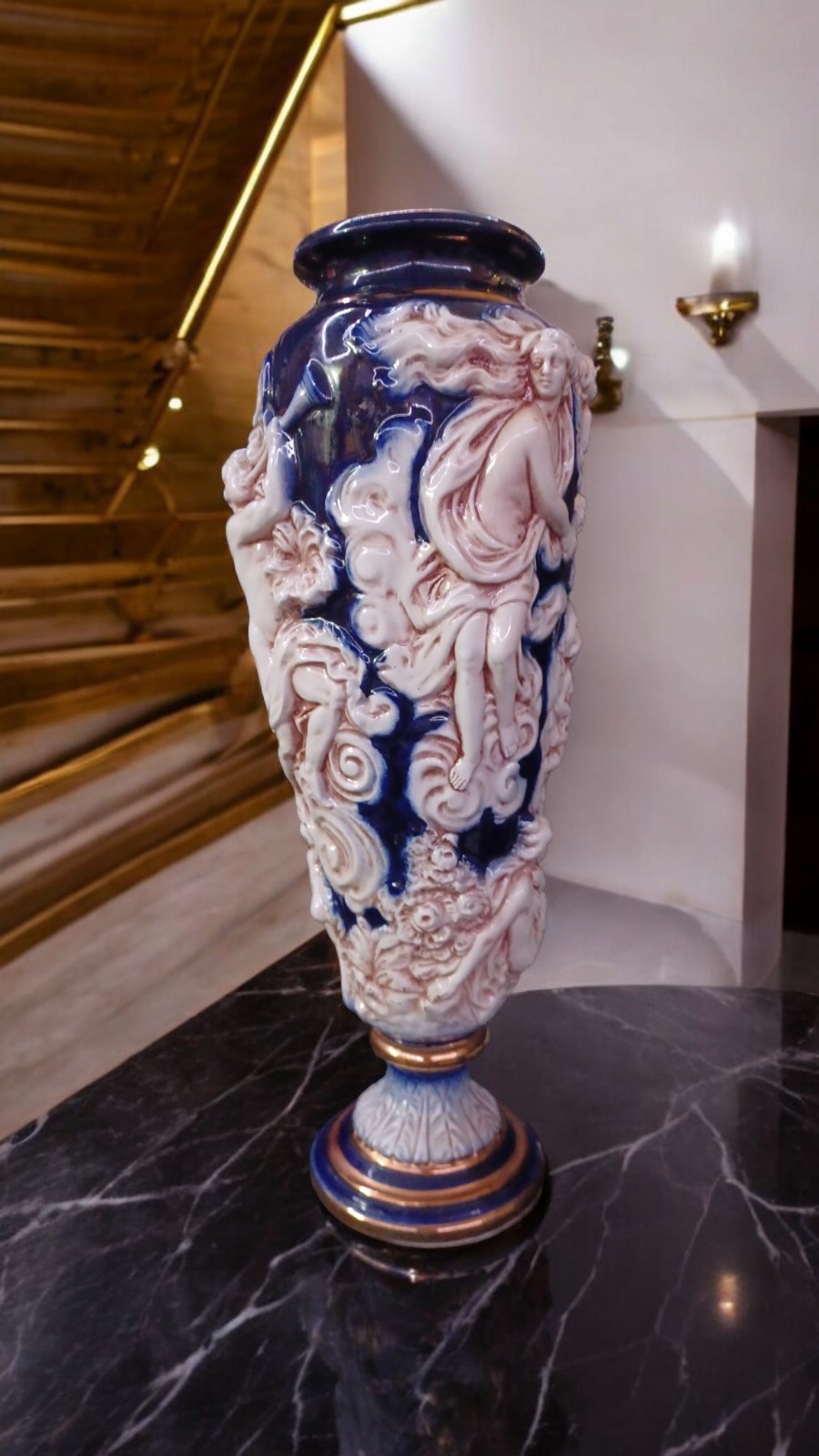 Vintage norleans cobalt blue tall approx 18 in. Vase in excellent shape.