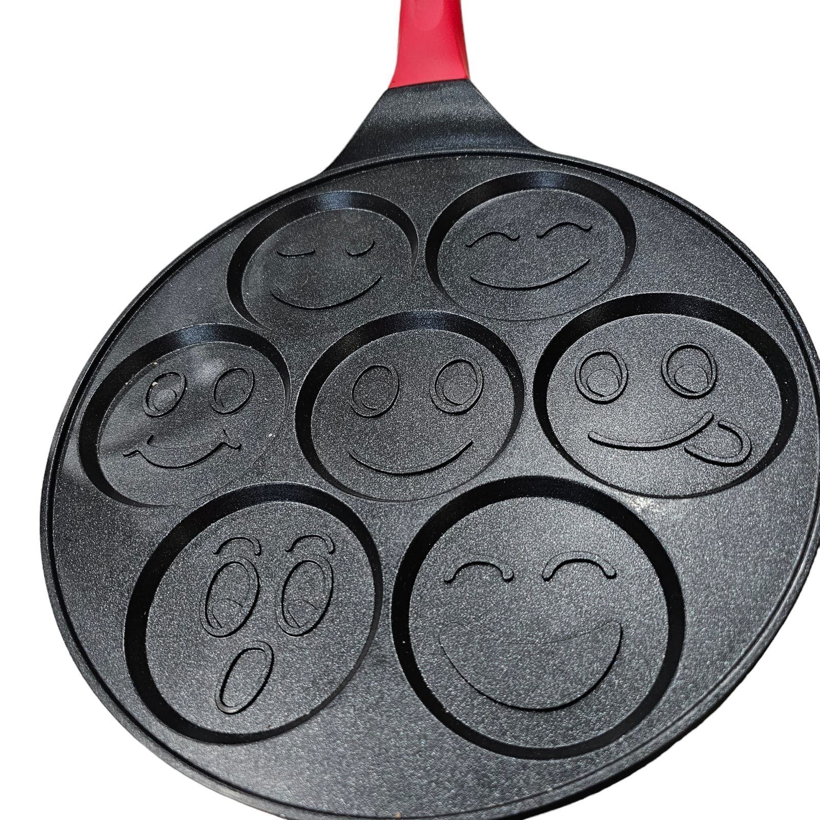 7 Hole Non Stick Frying Pan Smiley Faces, Pancakes, Omelette