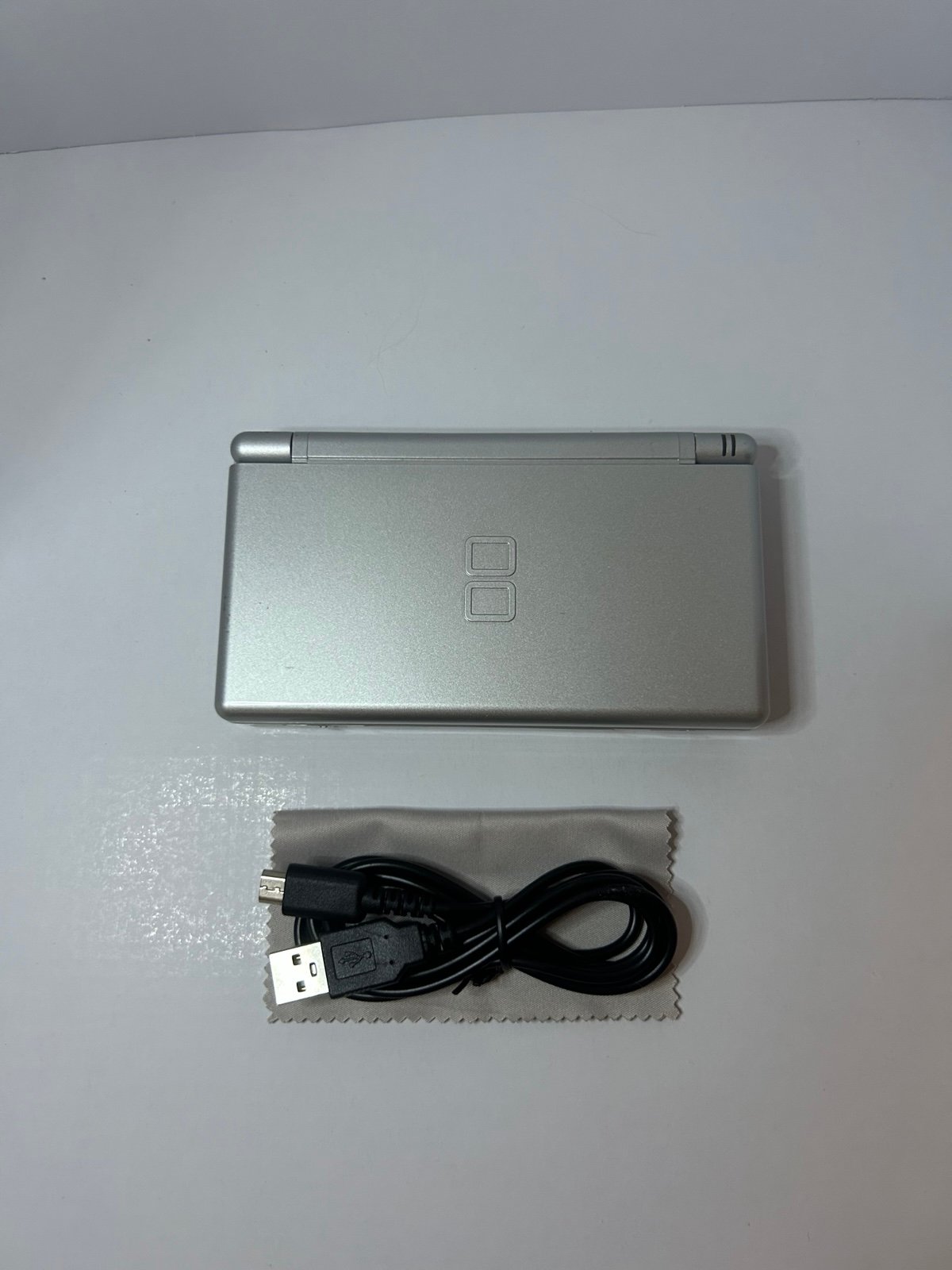 Refurbished Nintendo DS Lite Fully Working & Region Free Free Stylus & Charger